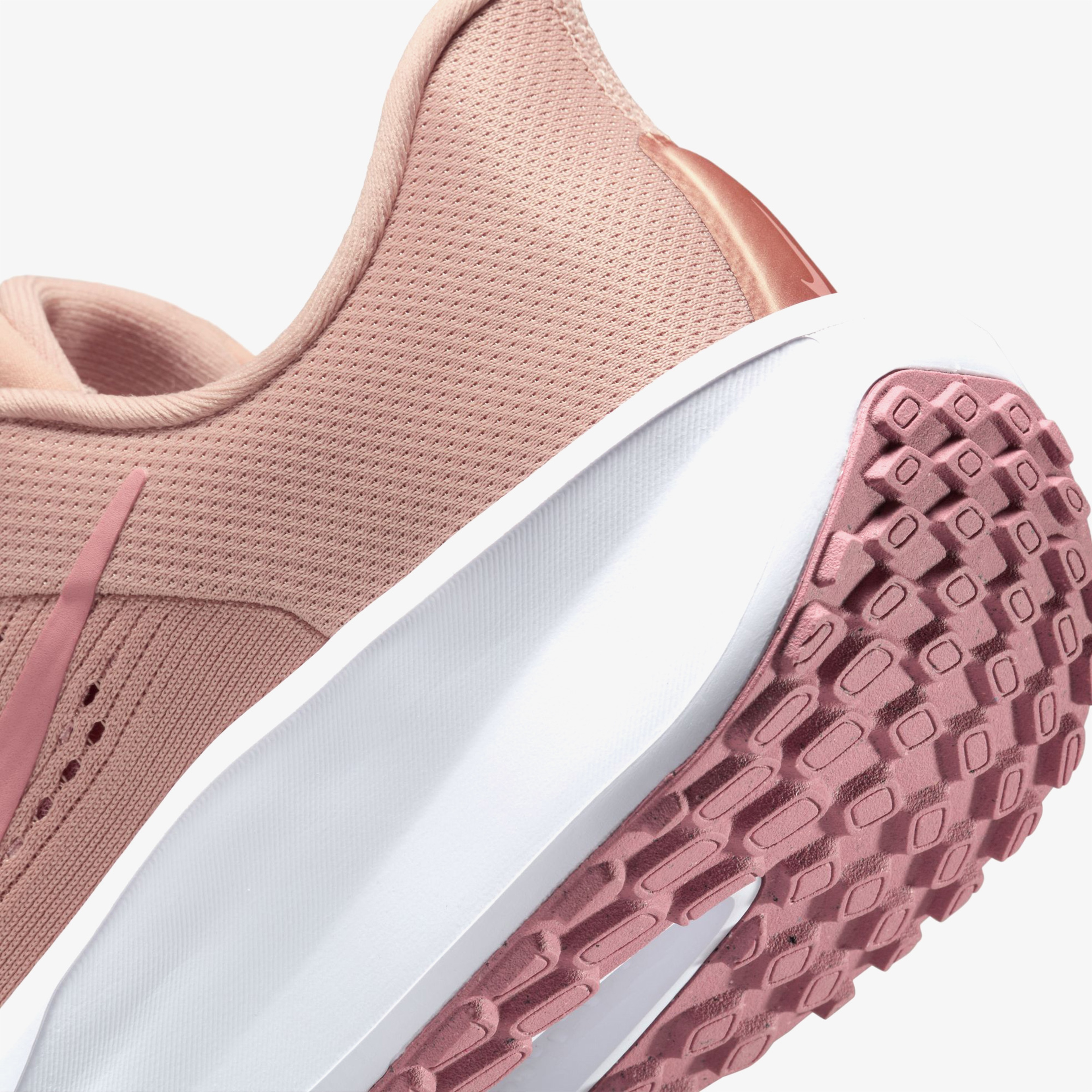 Nike Quest 6 Kadın Pembe Koşu Ayakkabısı