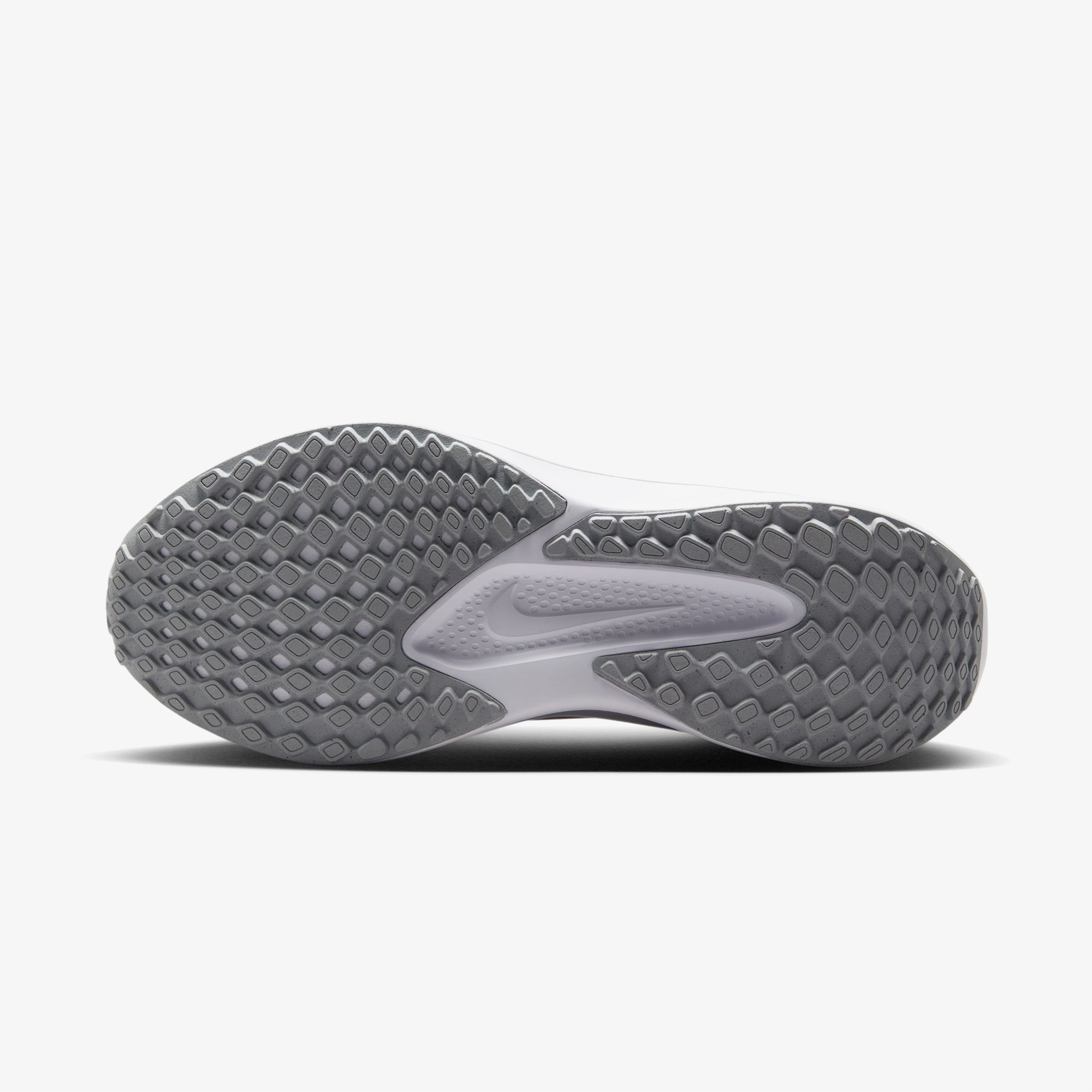 Nike Quest 6 Kadın Gri Koşu Ayakkabısı