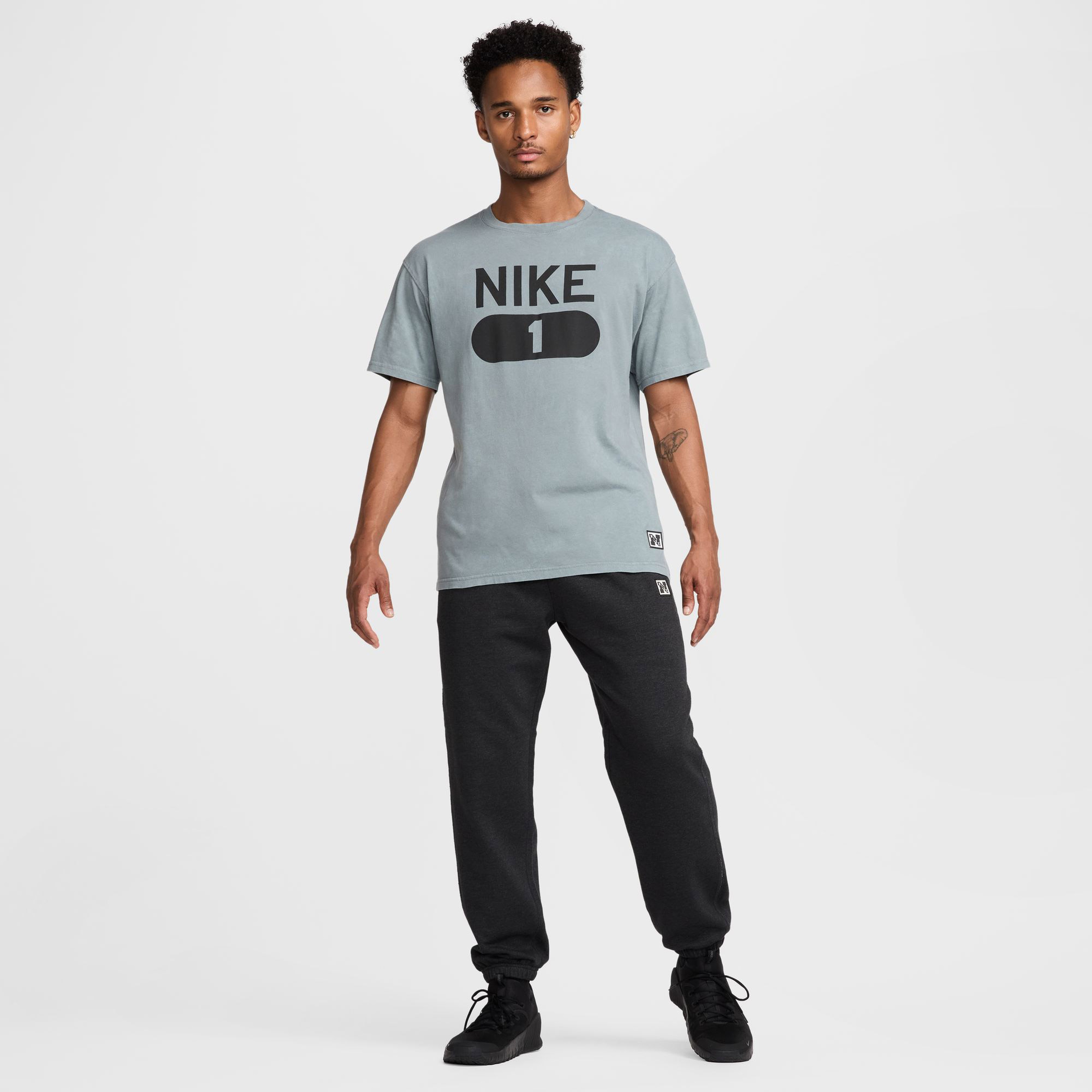 Nike Sportswear Erkek Gri Antrenman T-Shirt