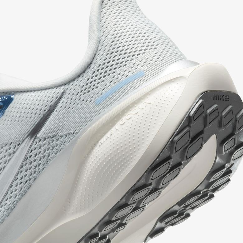 Nike Pegasus 41 Kadın Gri Koşu Ayakkabısı