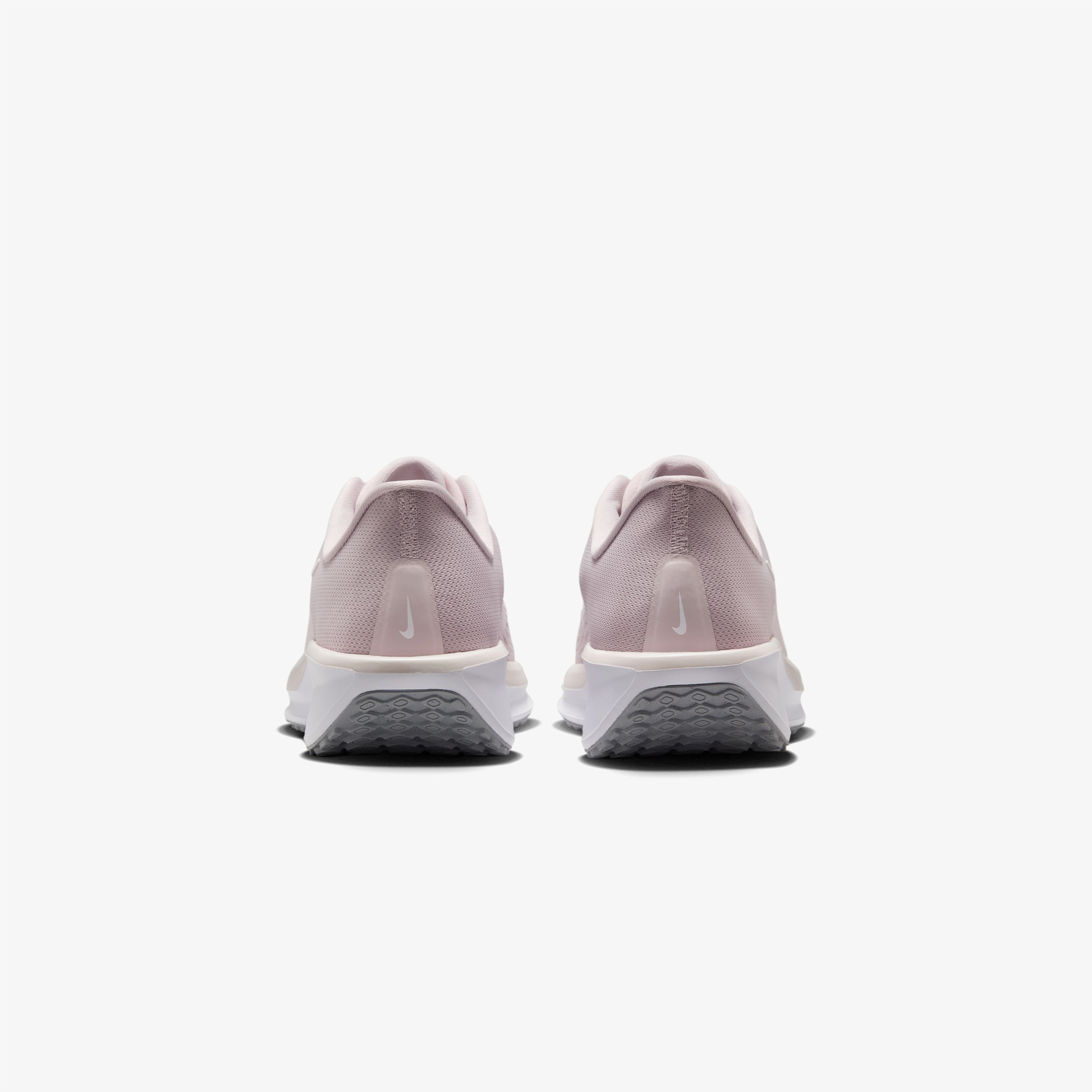 Nike Quest 6 Kadın Gri Koşu Ayakkabısı