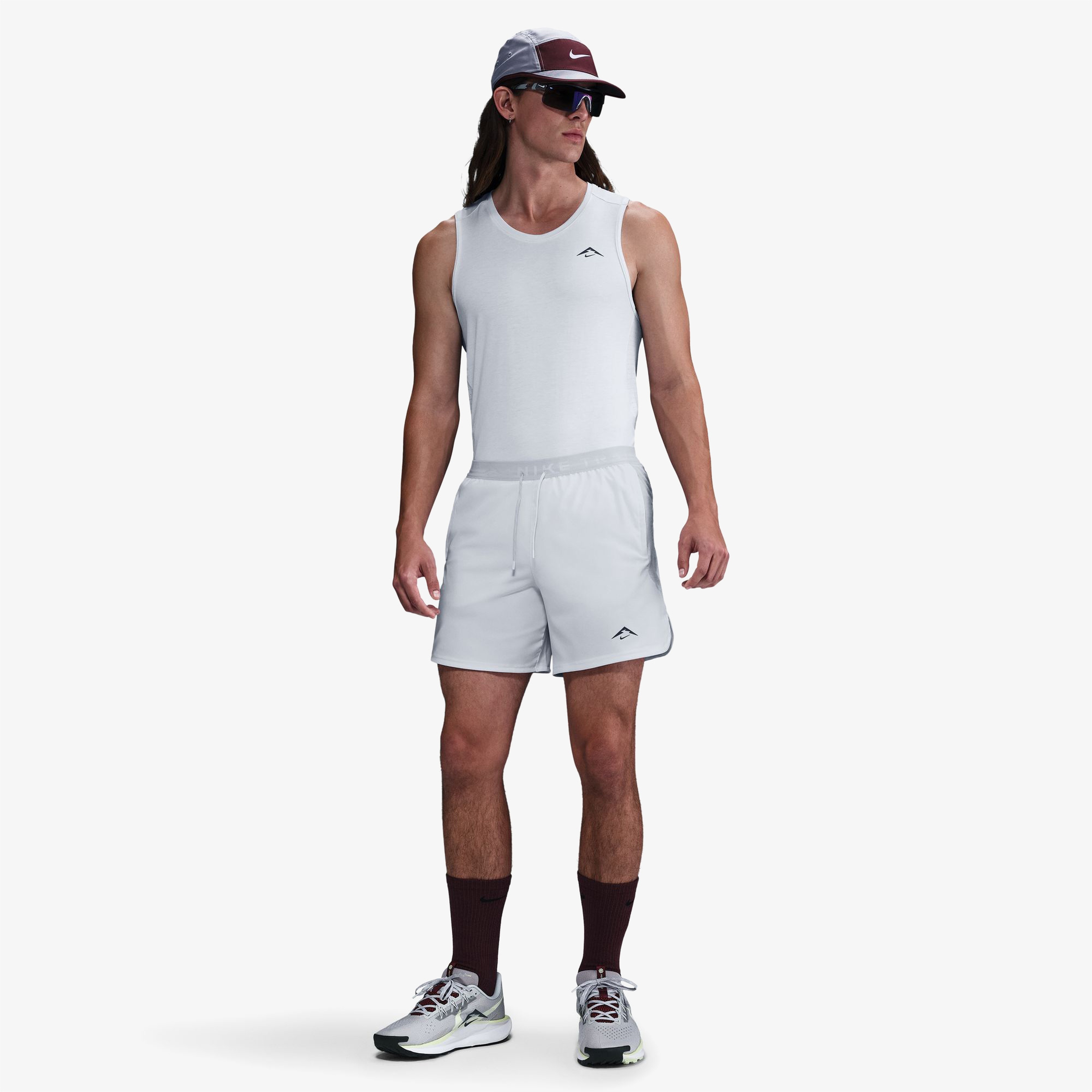 Nike Trail Solar Chase Erkek Gri Koşu T-Shirt