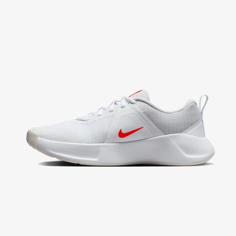 Nike MC Trainer 3 Kadın Beyaz Spor Ayakkabı