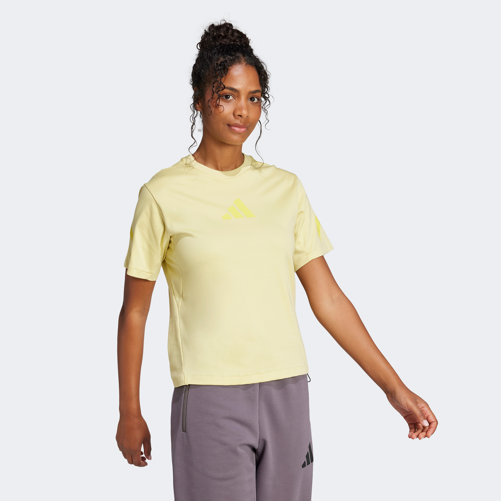 Adidas Kadın Sarı T-Shirt