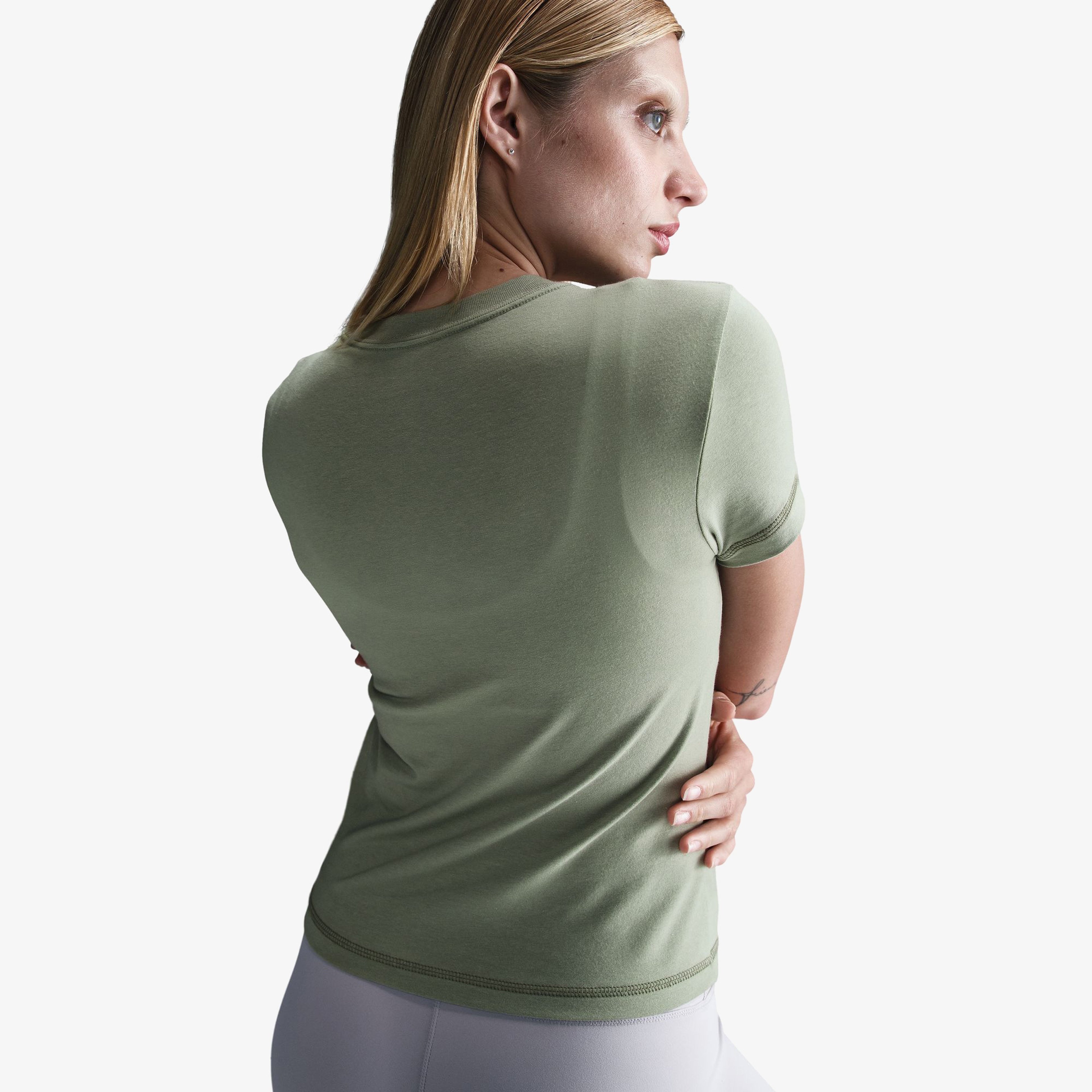 Nike Sportswear Chill Knit Kadın Yeşil T-Shirt