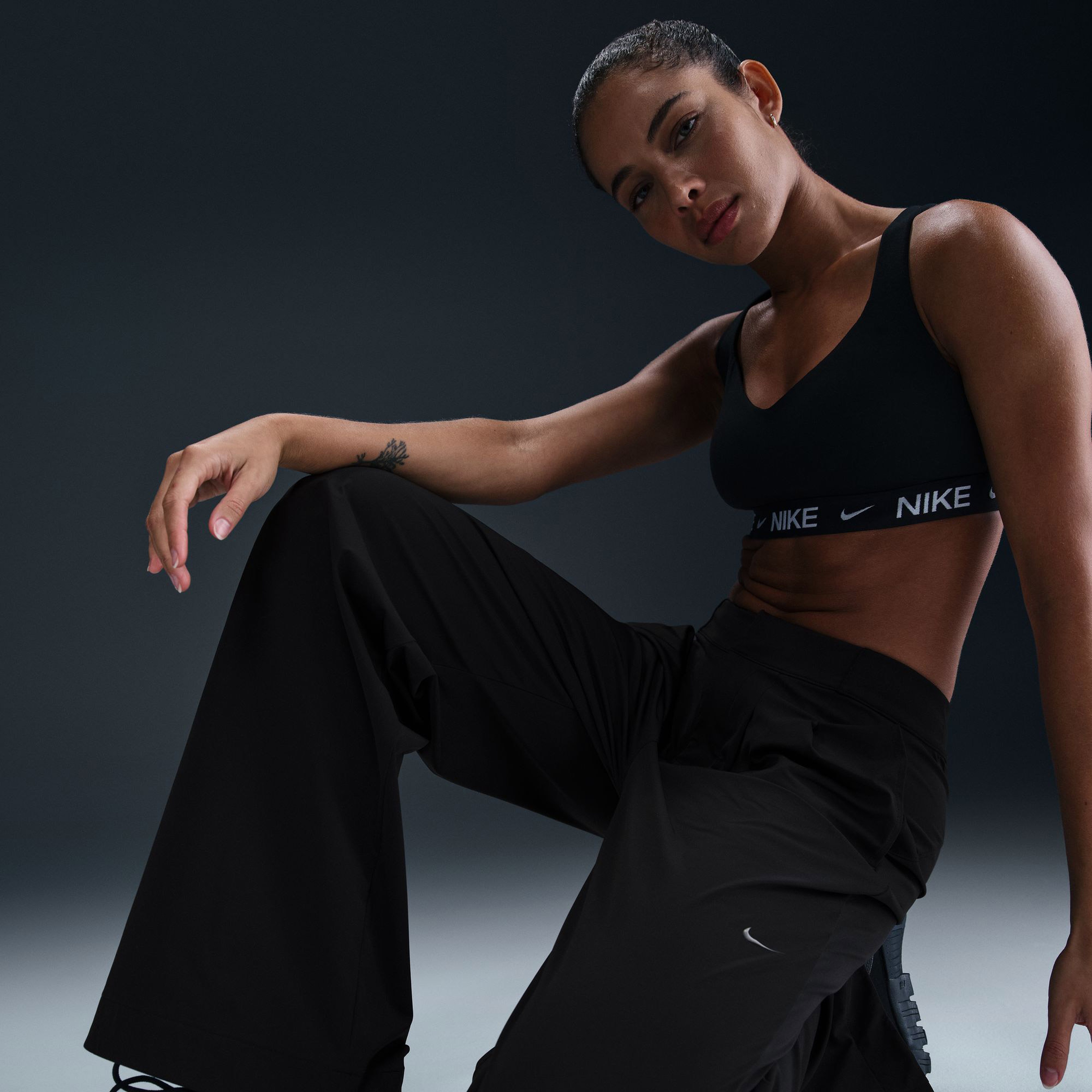 Nike Dri-Fit Bliss Trouser Kadın Siyah Eşofman Altı