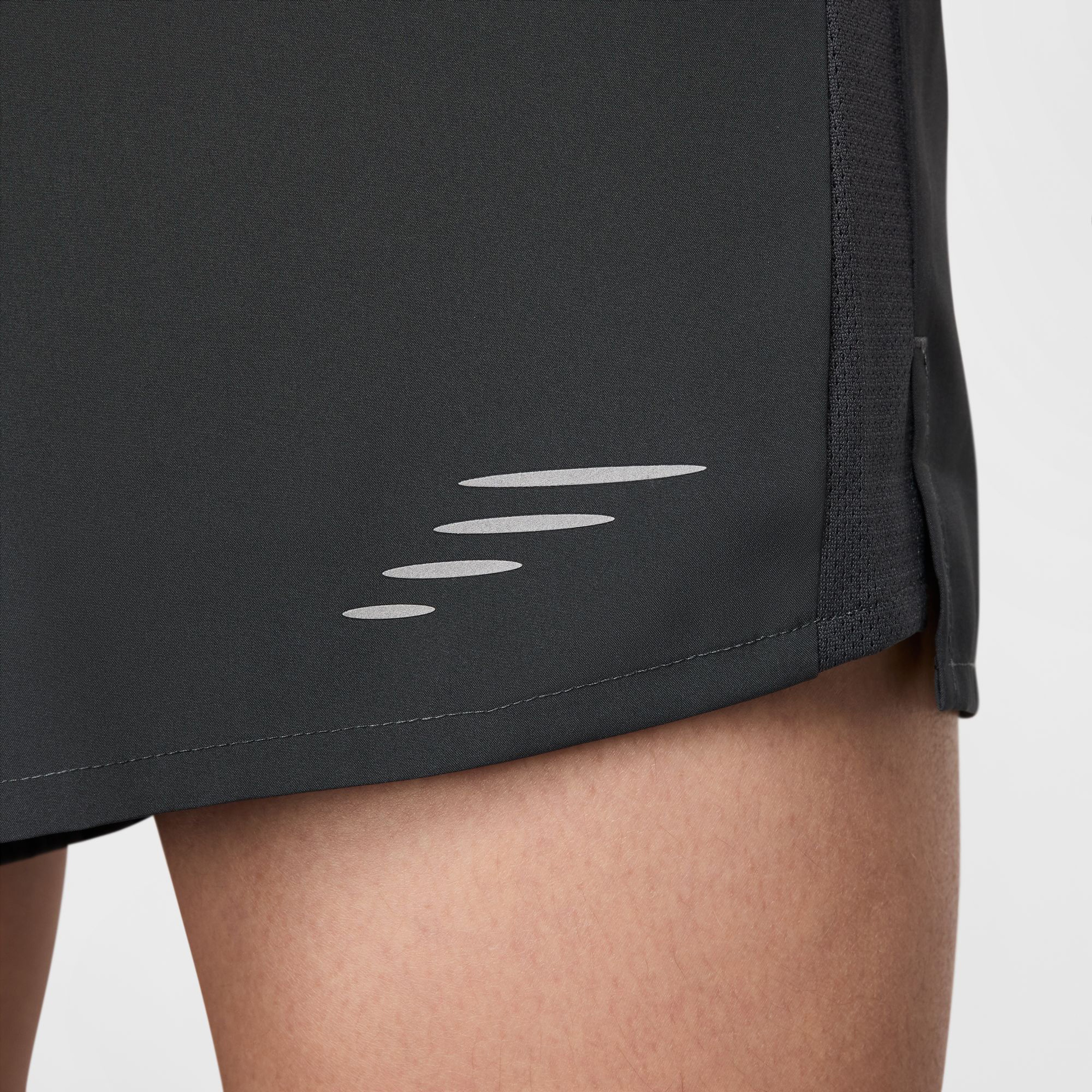 Nike Challenger Flash Erkek Gri Koşu Şortu