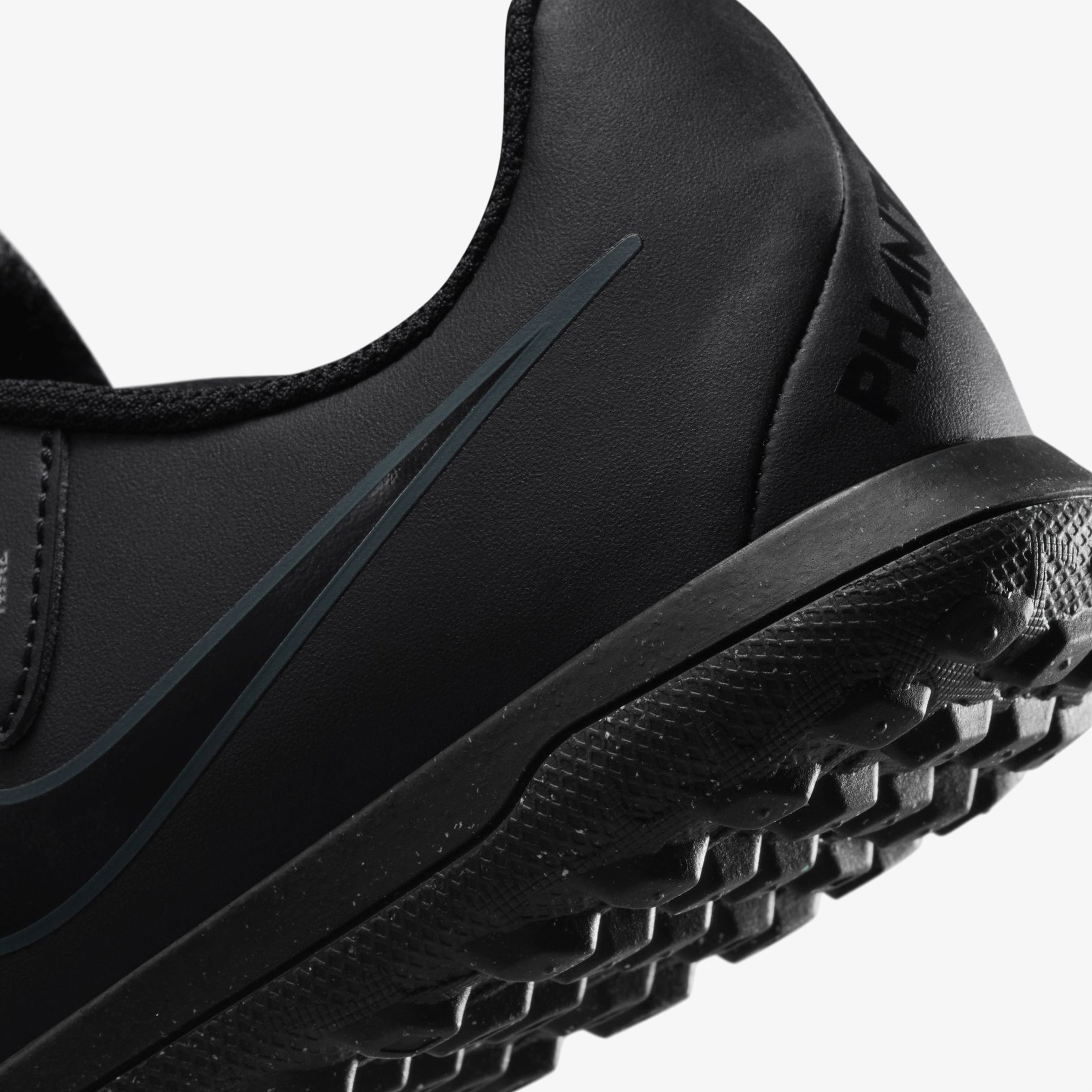 Nike Jr. Phantom Gx 2 Club Çocuk Siyah Halı Saha Kramponu