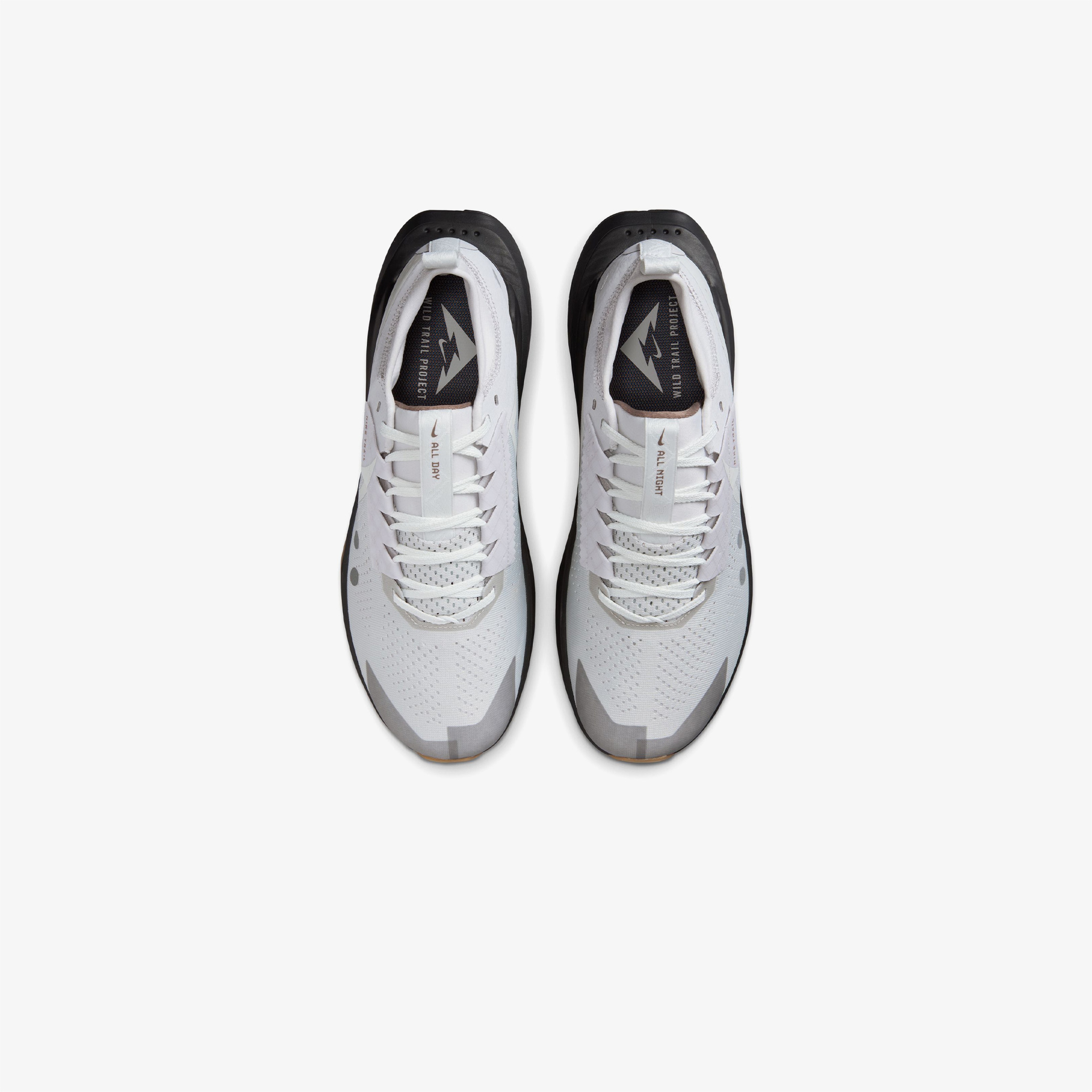 Nike Zegama Trail 2 Erkek Gri Koşu Ayakkabısı