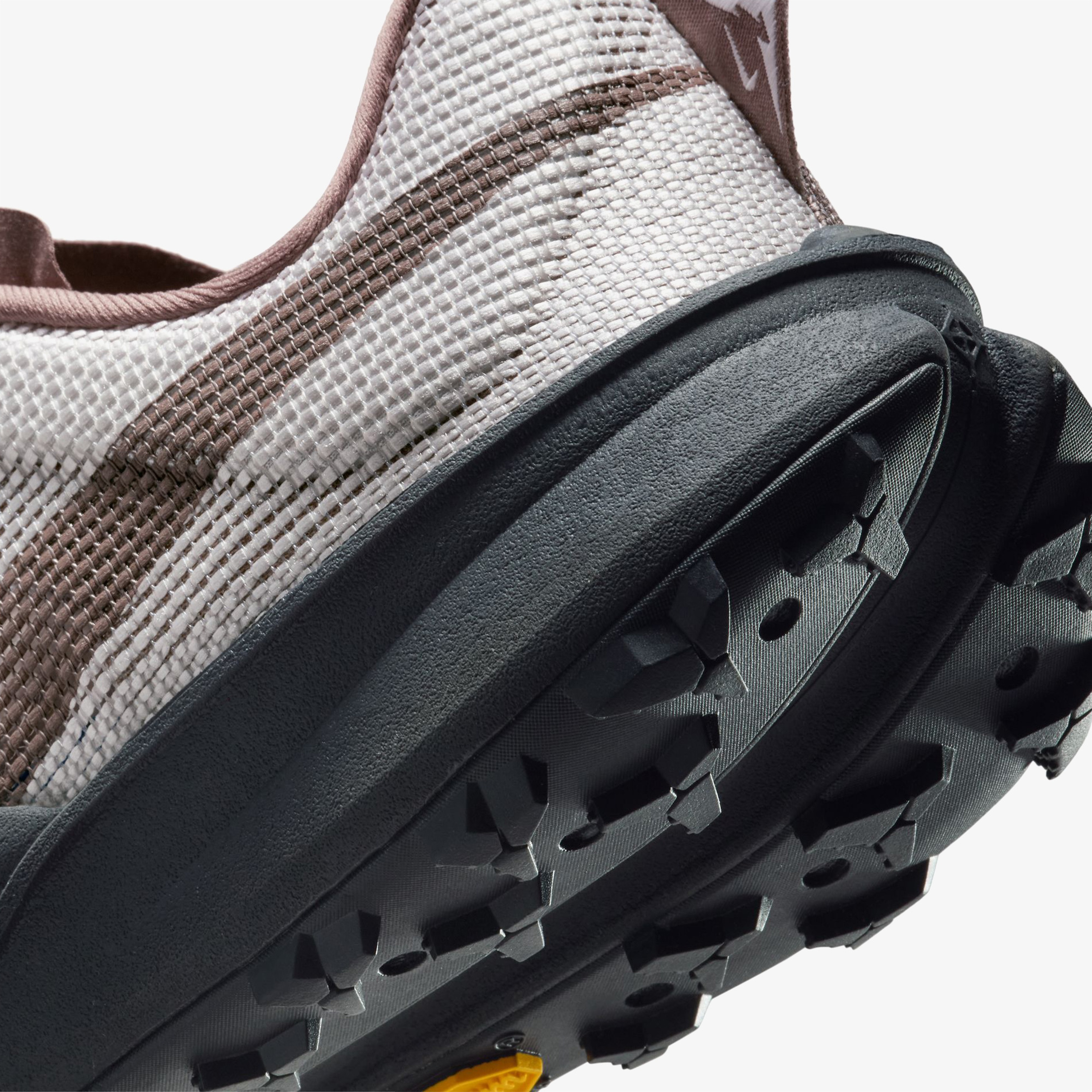 Nike Kiger 10 Erkek Gri Koşu Ayakkabısı