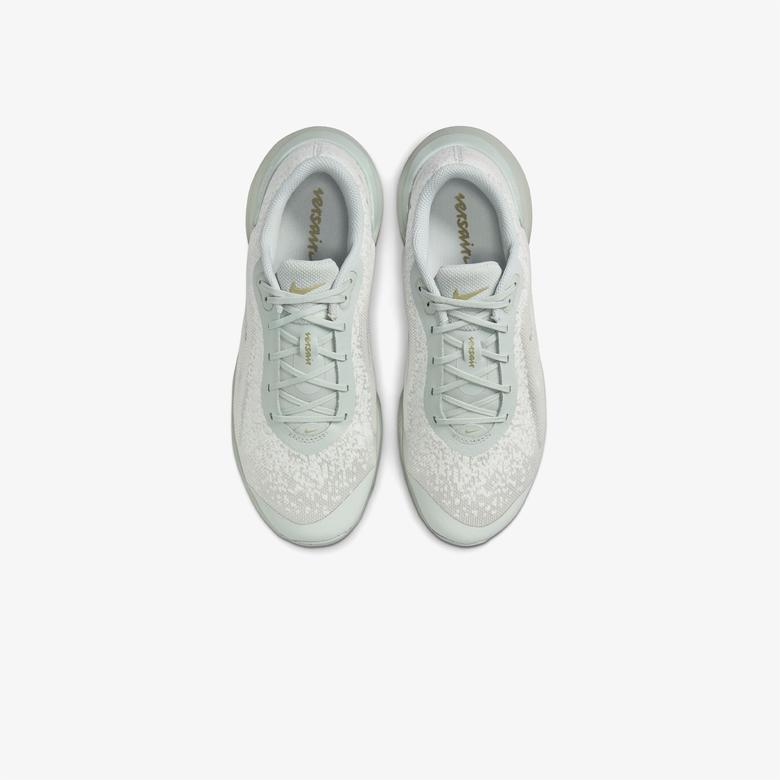 Nike Versair Kadın Gri Antrenman Ayakkabısı