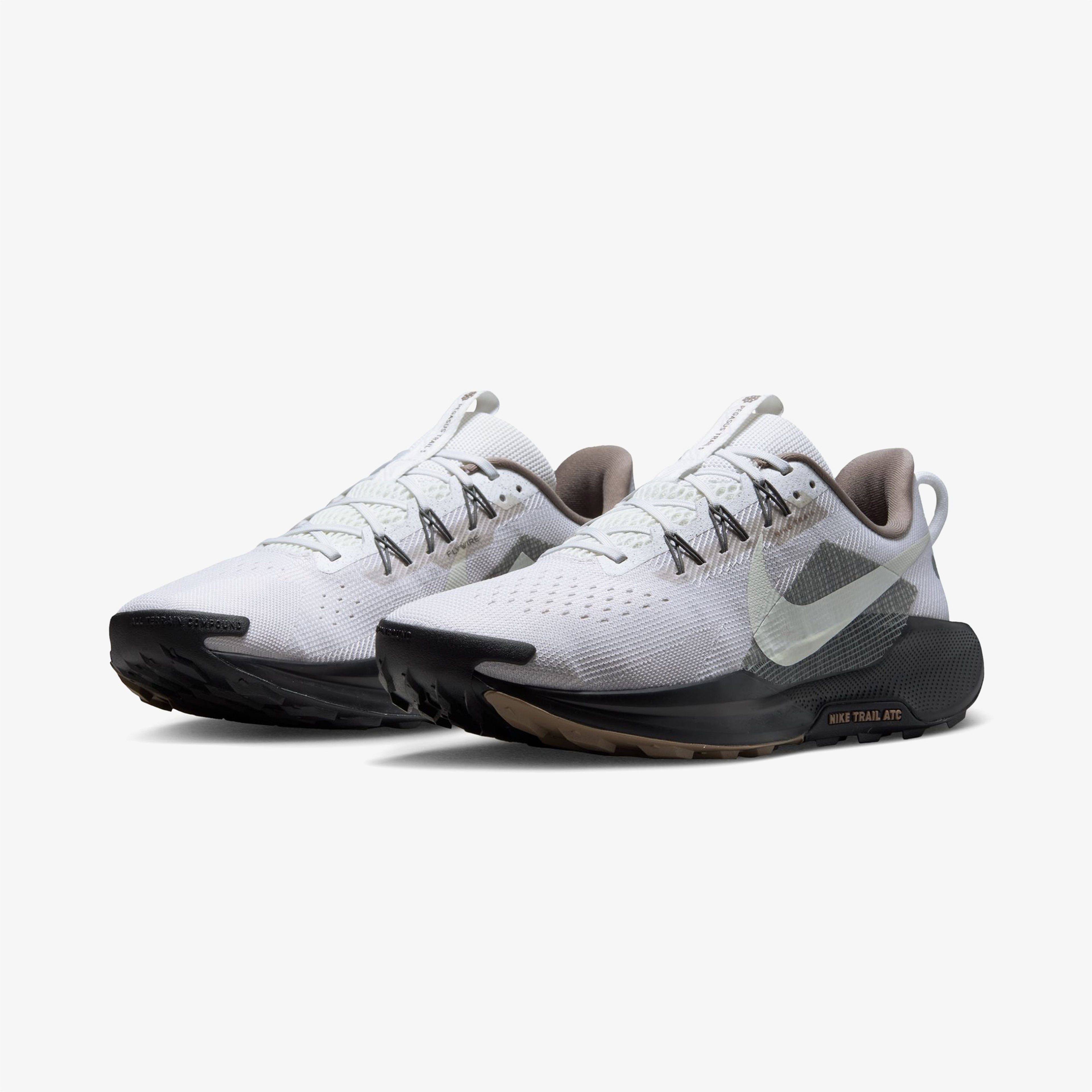 Nike Pegasus Trail 5 Erkek Gri Koşu Ayakkabısı