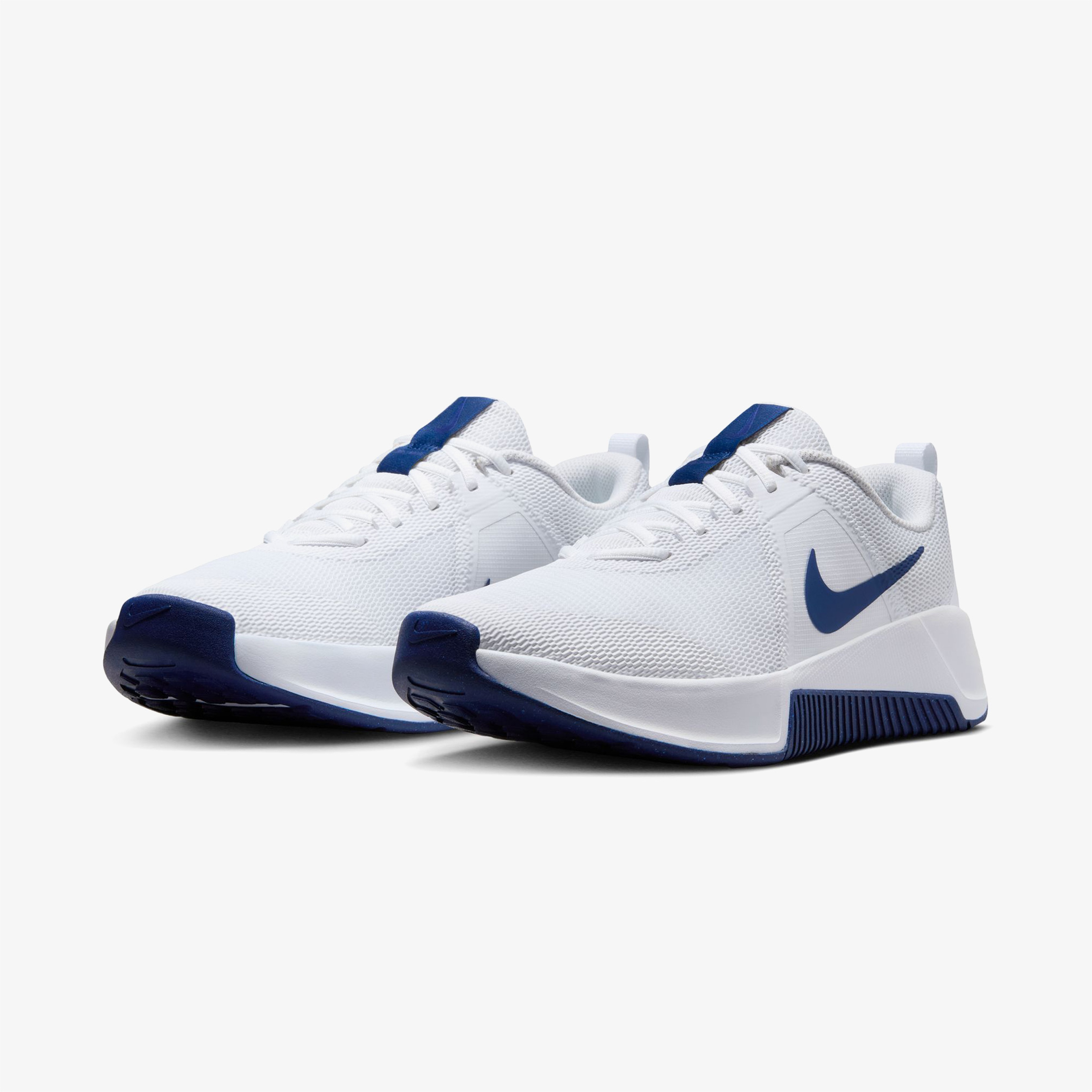 Nike Mc Trainer 3 Erkek Beyaz Antrenman Ayakkabısı