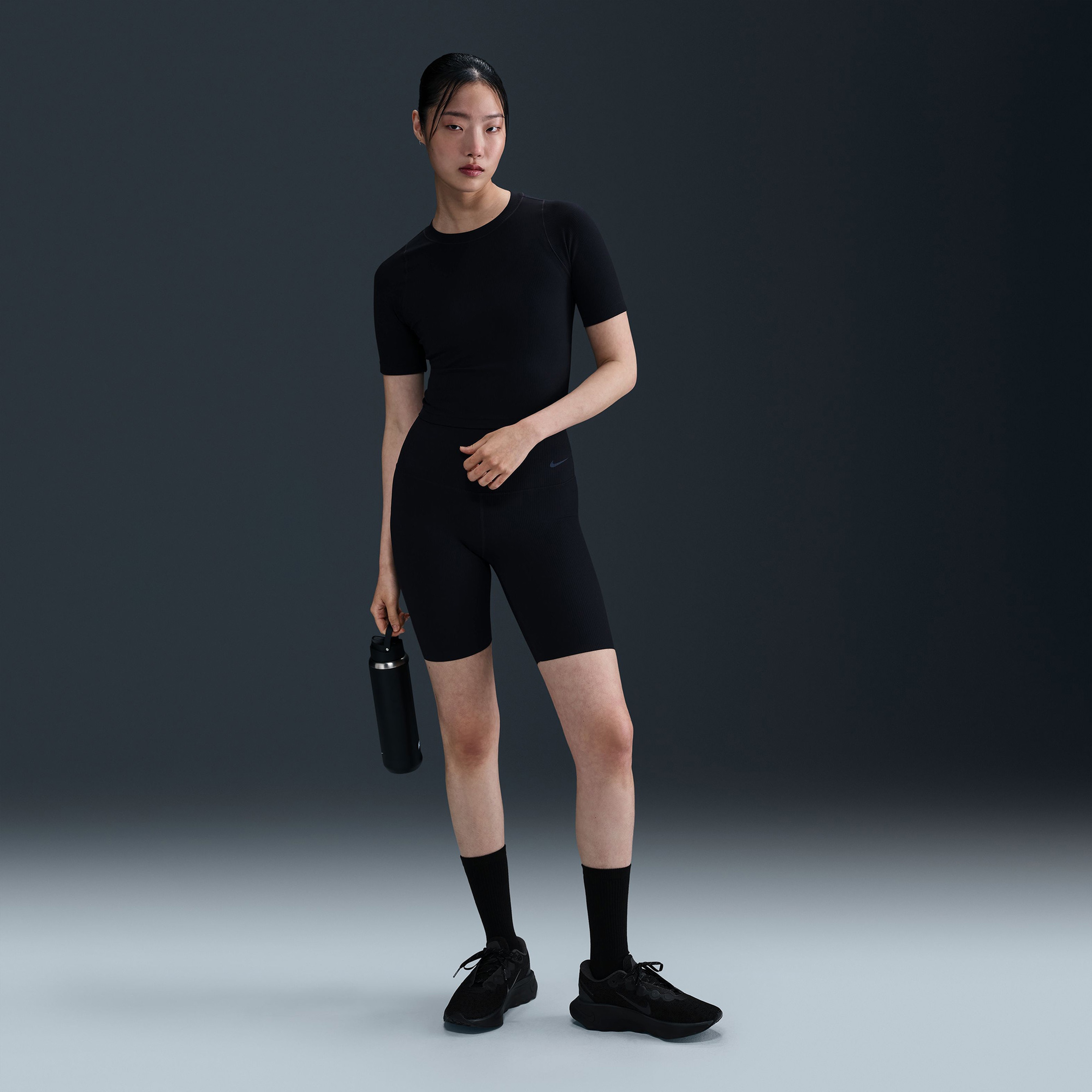 Nike Dri-Fit Zenvy Kadın Siyah T-Shirt