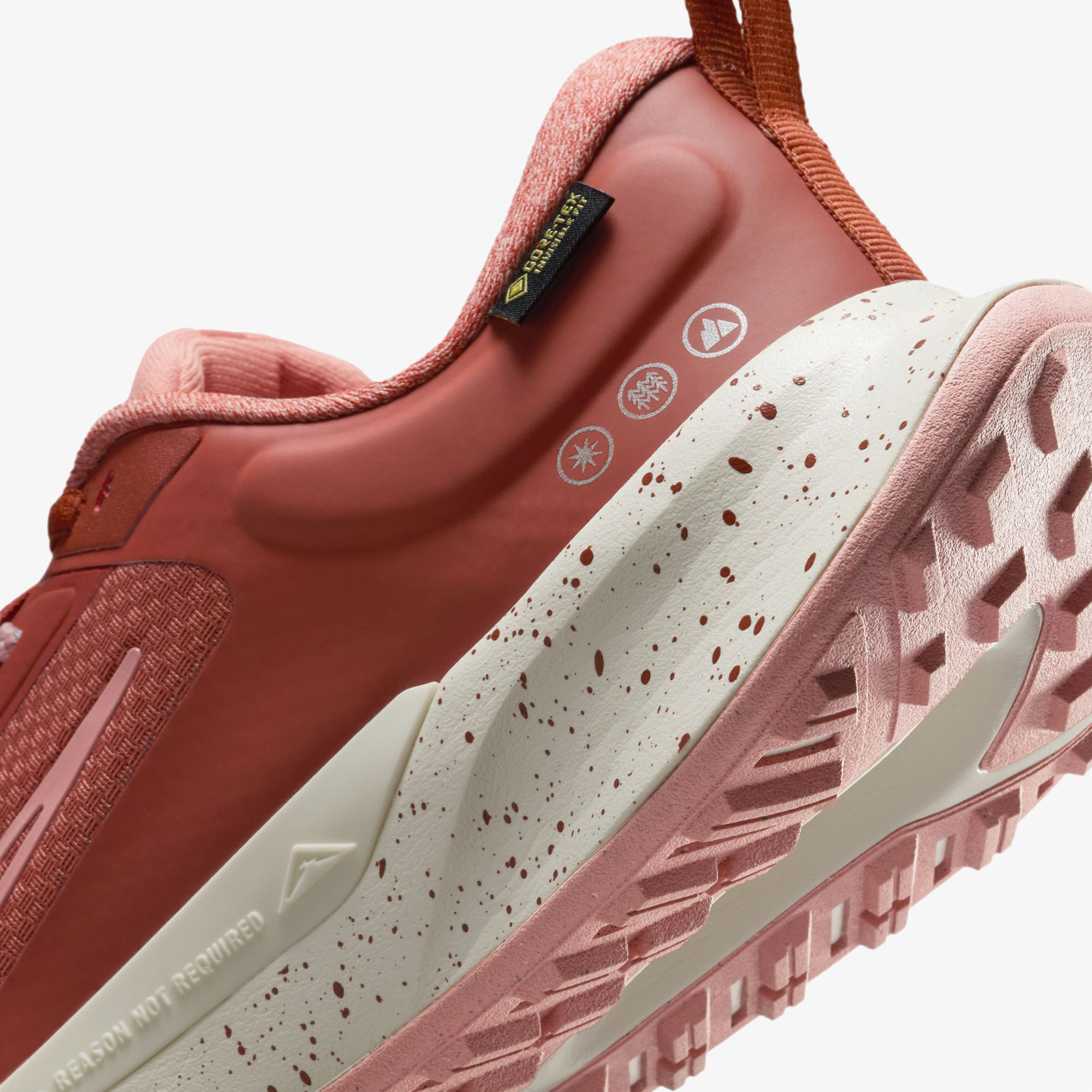 Nike Juniper Trail 2 Gore-Tex Kadın Kırmızı Koşu Ayakkabısı