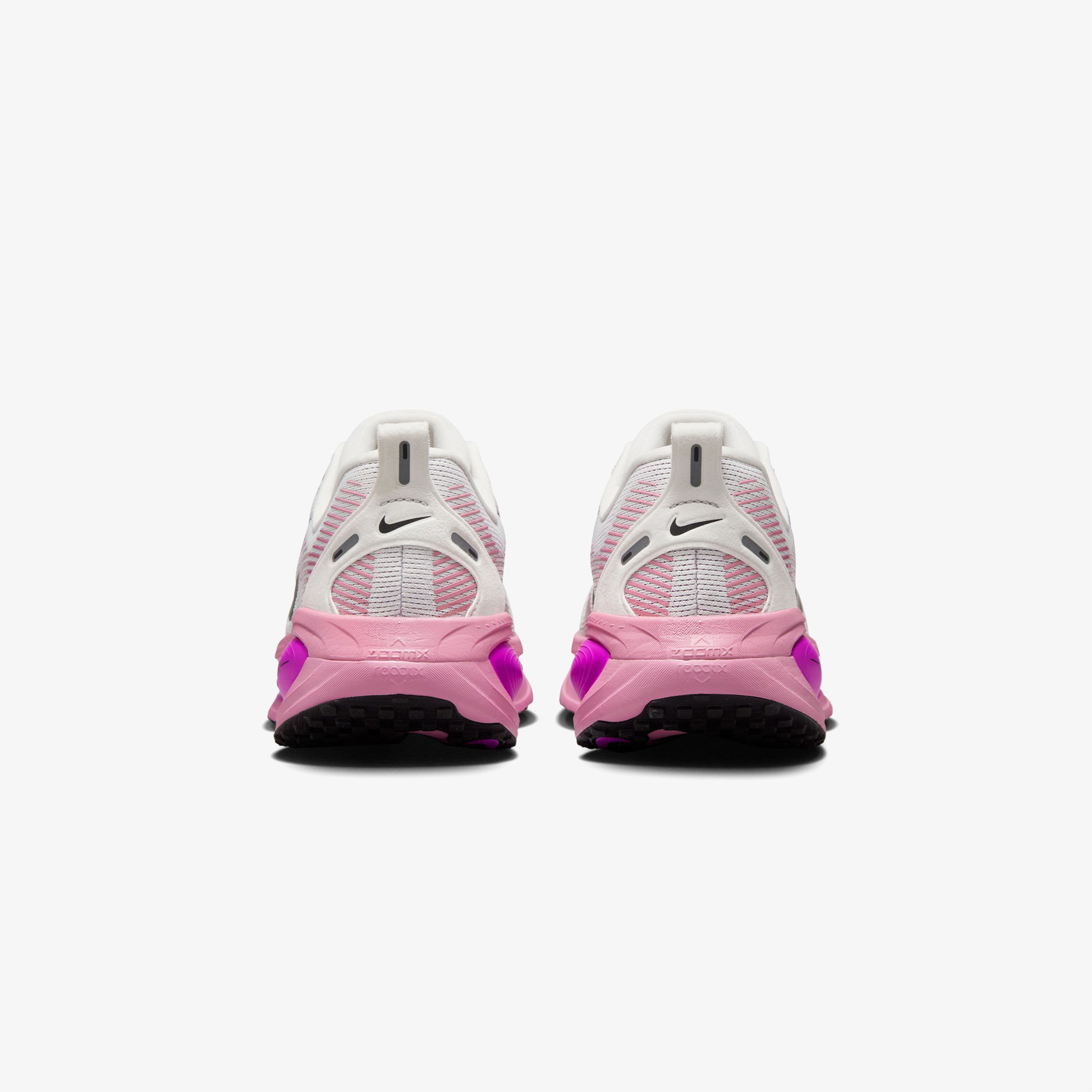 Nike Vomero 18 Kadın Gri Koşu Ayakkabısı
