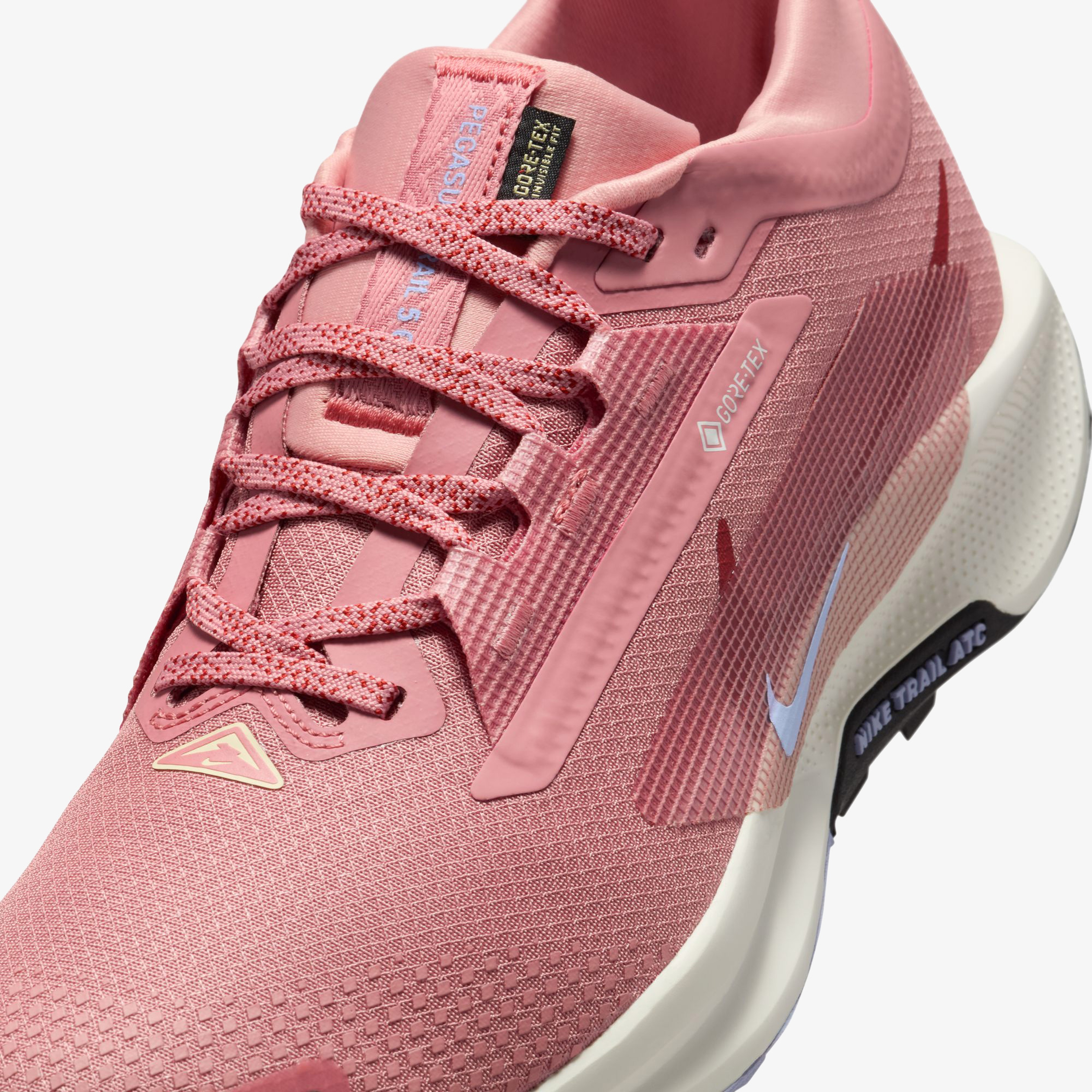 Nike Pegasus Trail 5 Gore-Tex Kadın Pembe Koşu Ayakkabısı