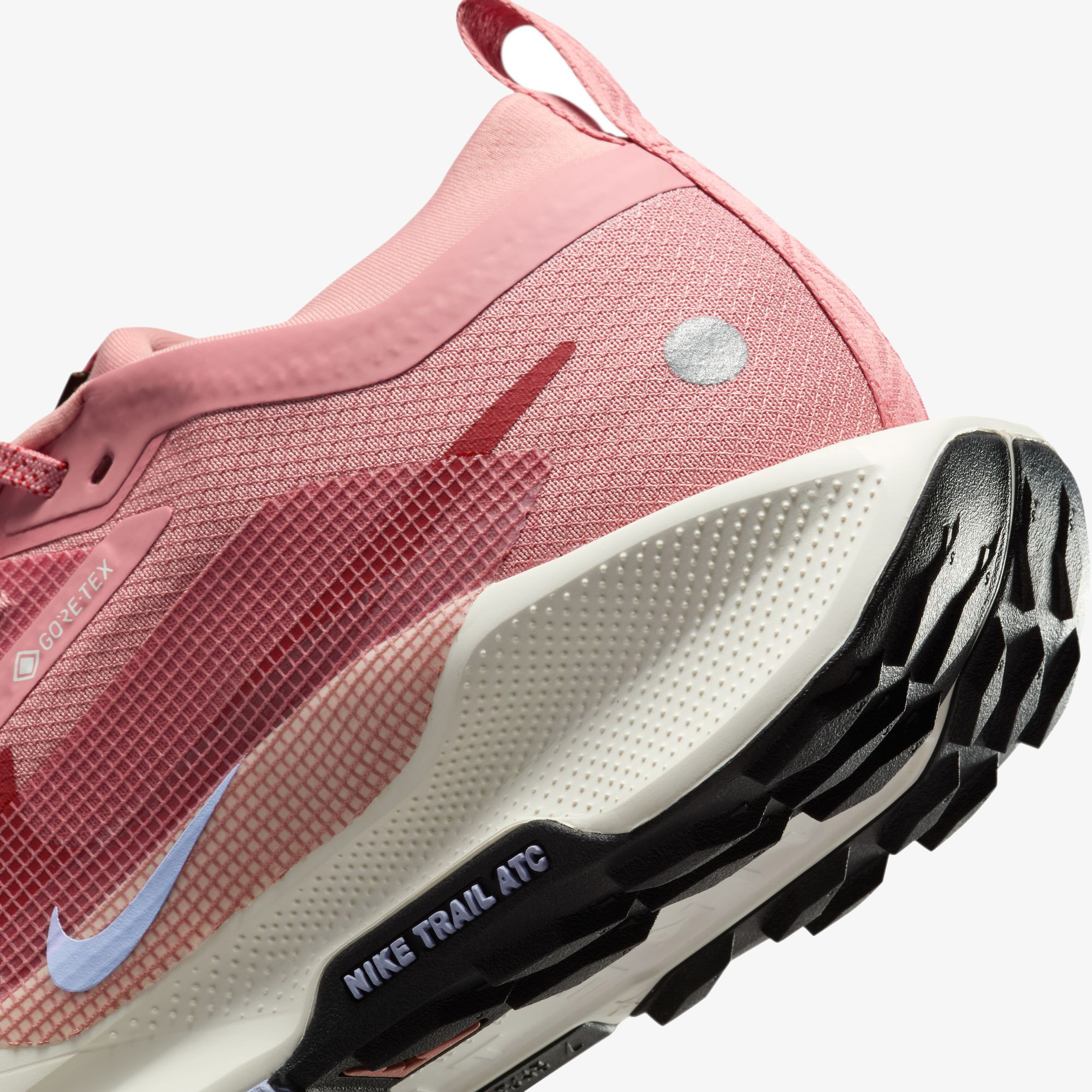 Nike Pegasus Trail 5 Gore-Tex Kadın Pembe Koşu Ayakkabısı