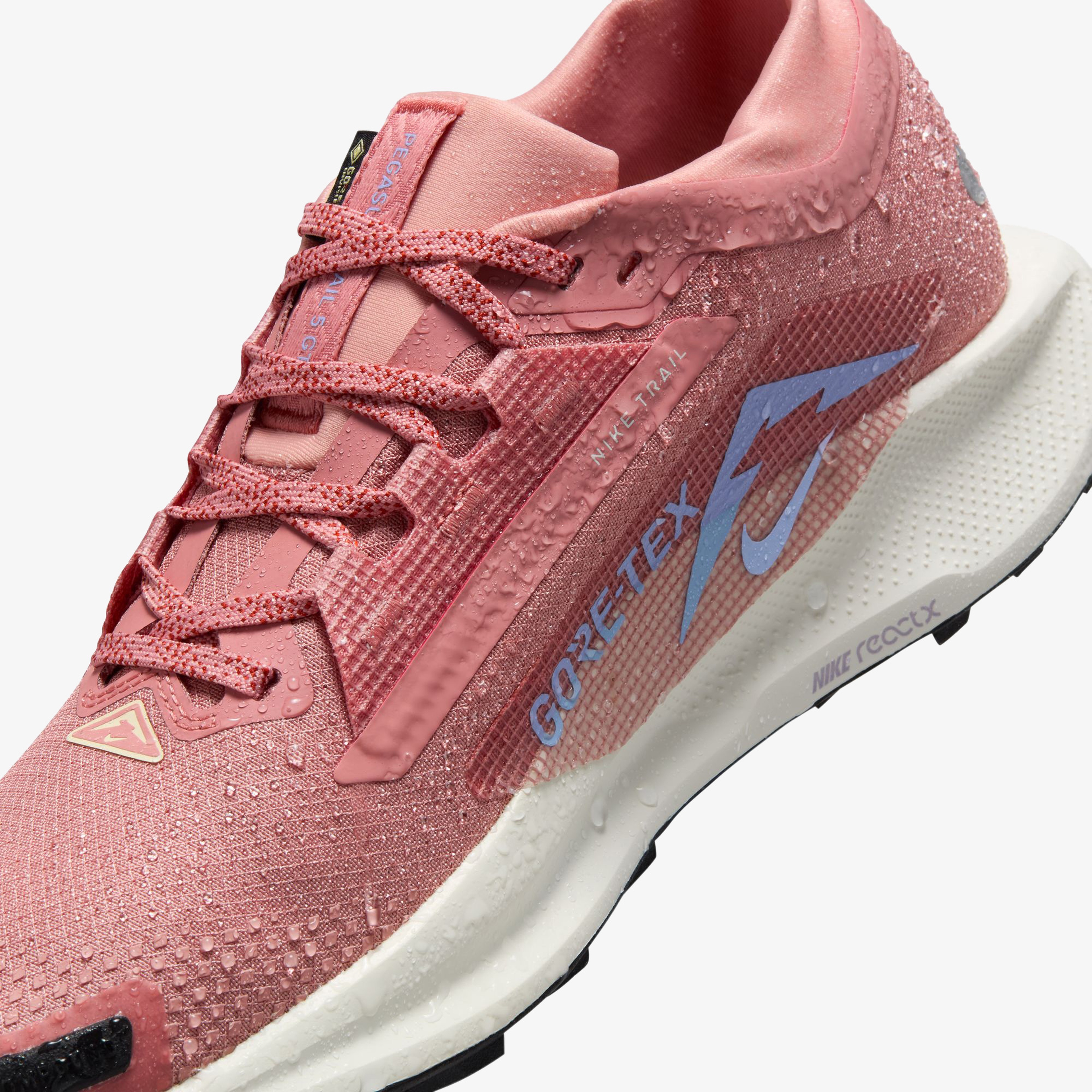 Nike Pegasus Trail 5 Gore-Tex Kadın Pembe Koşu Ayakkabısı
