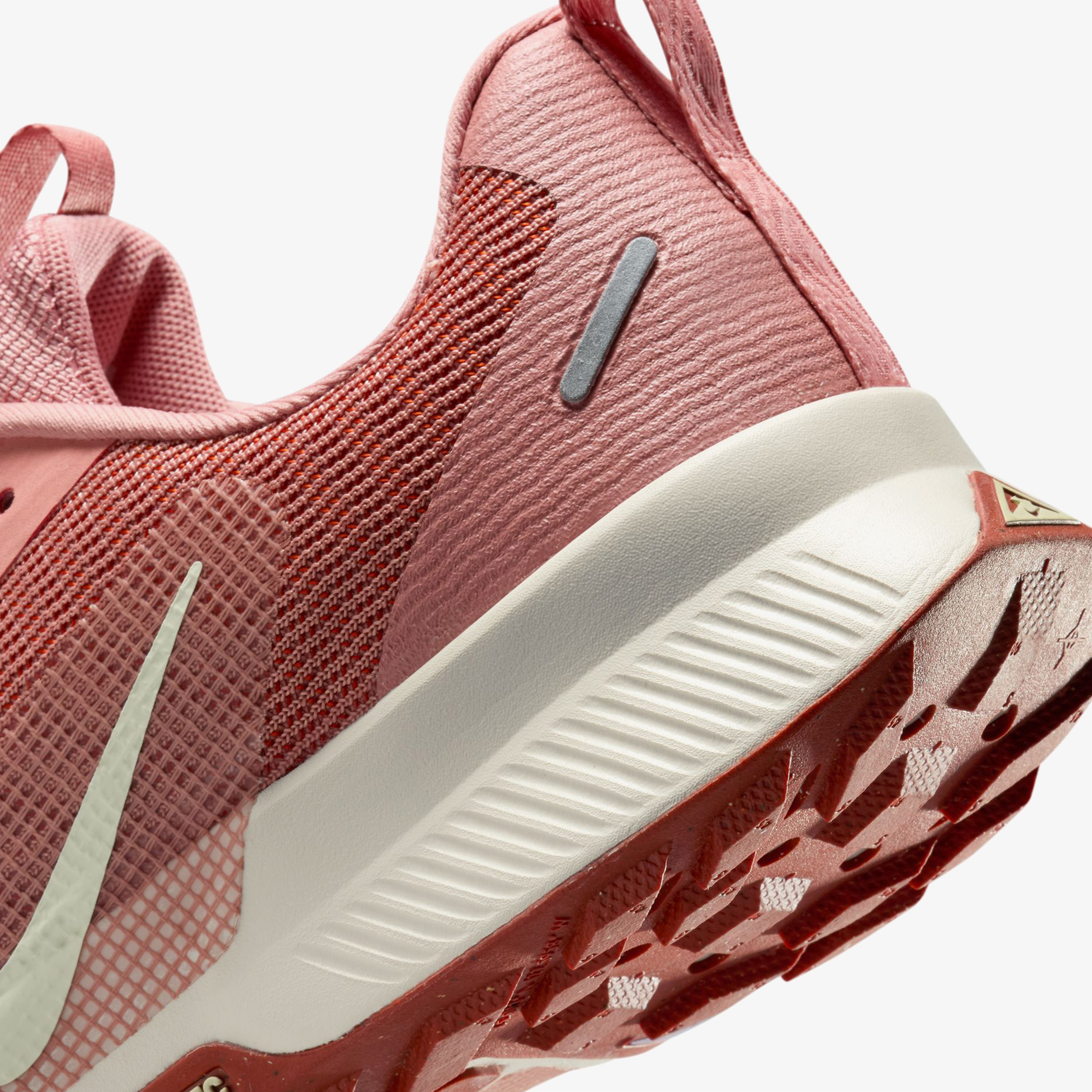 Nike Juniper Trail 3 Kadın Pembe Koşu Ayakkabısı