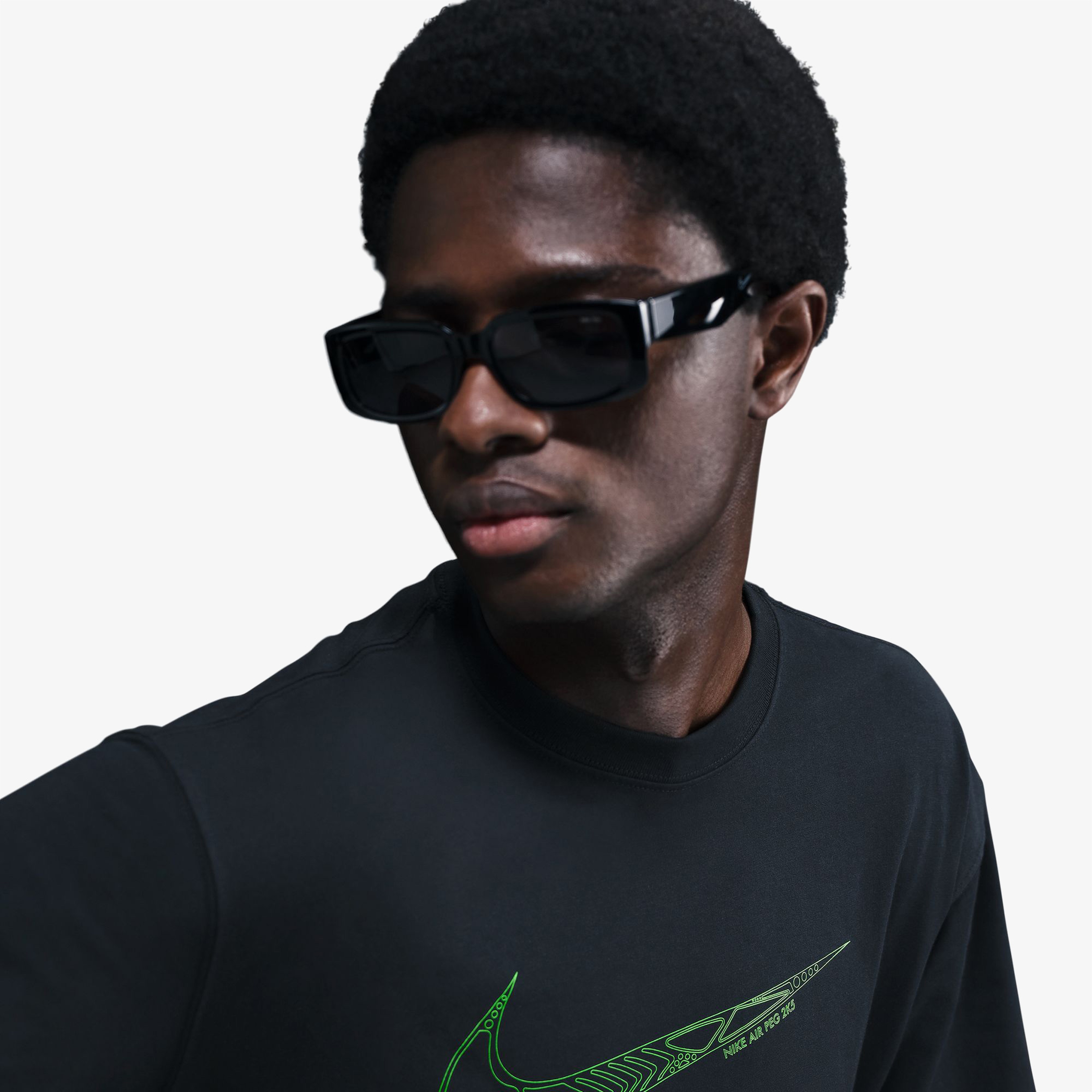 Nike Sportswear Erkek Siyah T-Shirt