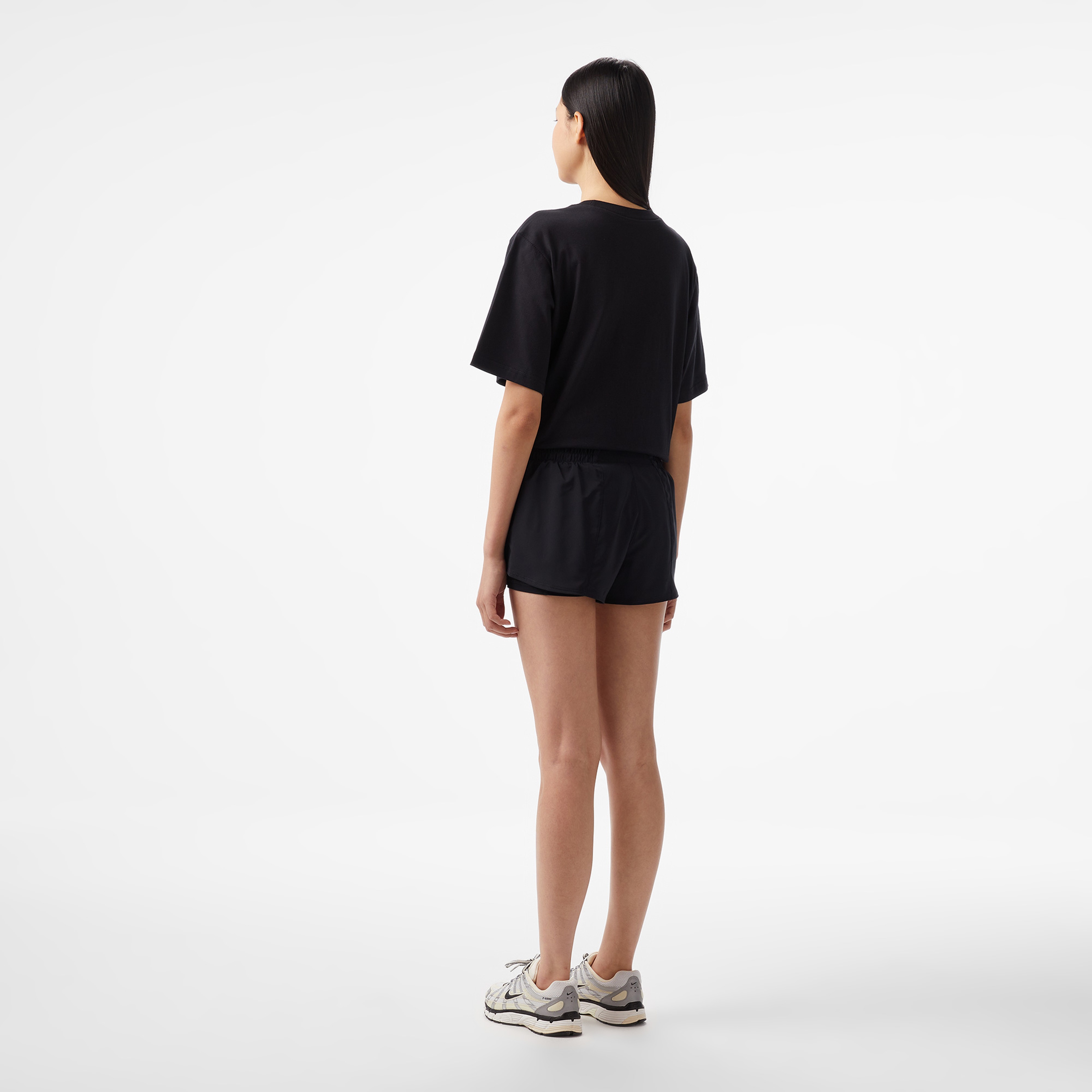 Nike Dri Fit Mid Rise 2in1 Kadın Siyah Şort