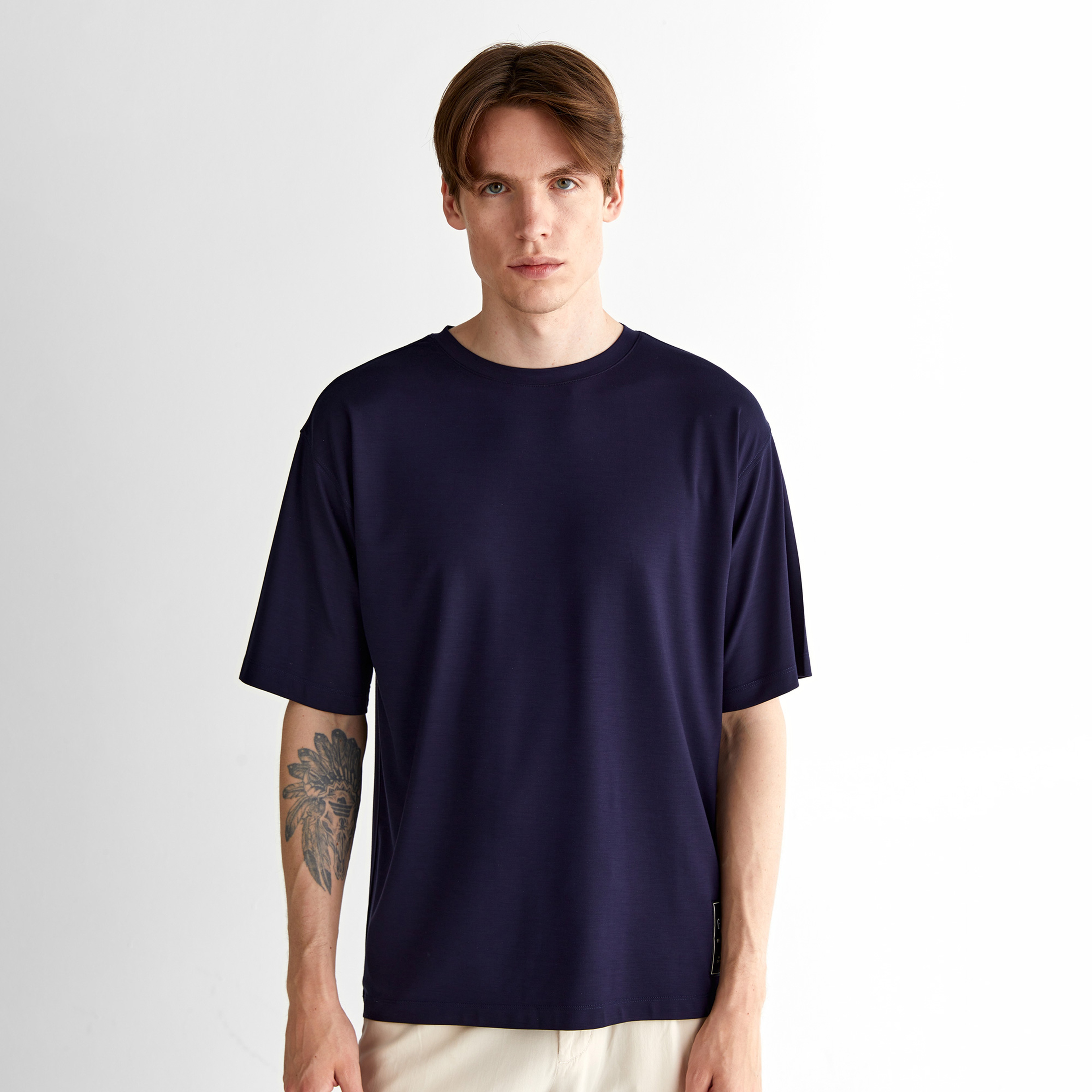 GANT Erkek Lacivert Relaxed Fit Bisiklet Yaka Logolu T-Shirt