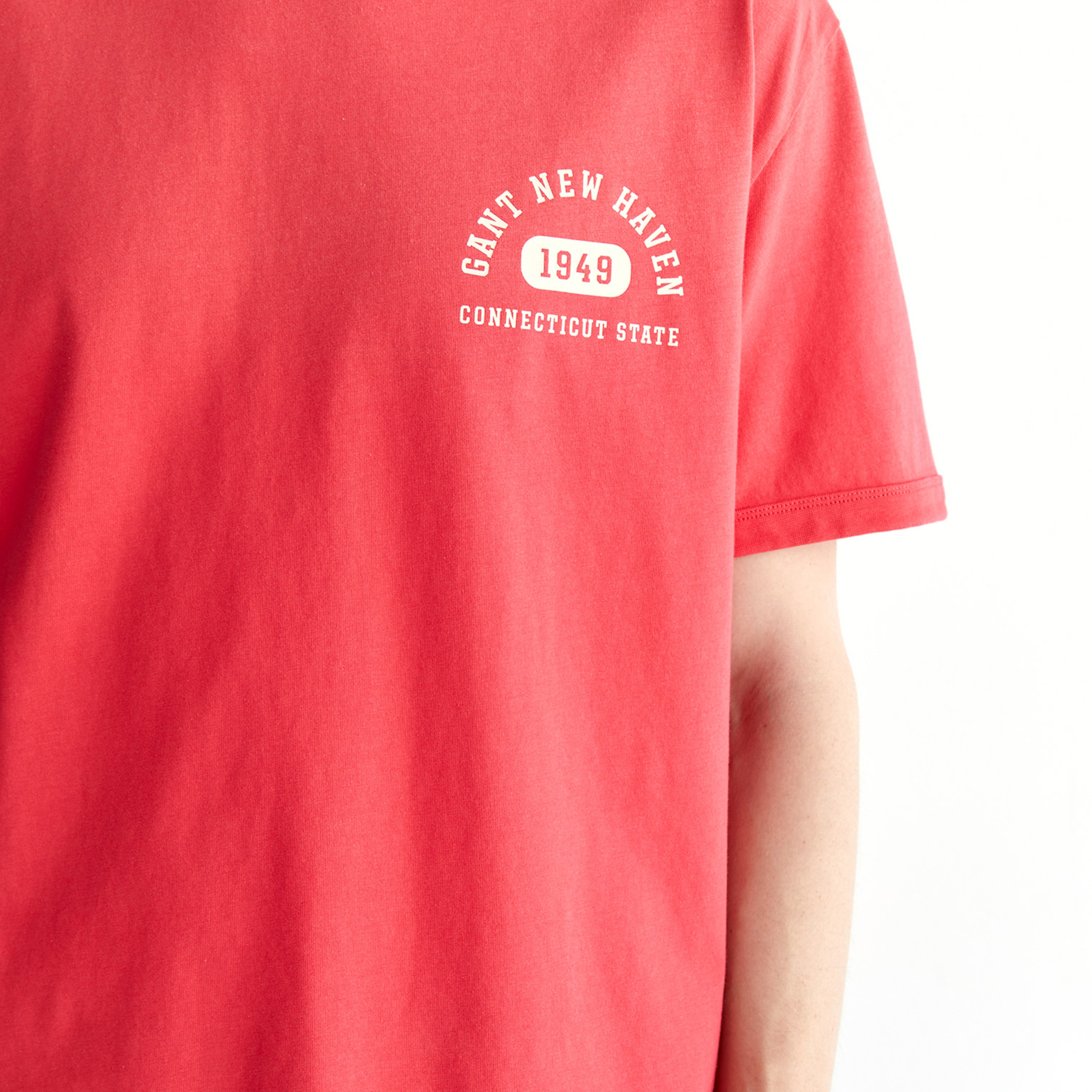 GANT Erkek Kırmızı Relaxed Fit Bisiklet Yaka Logolu T-Shirt