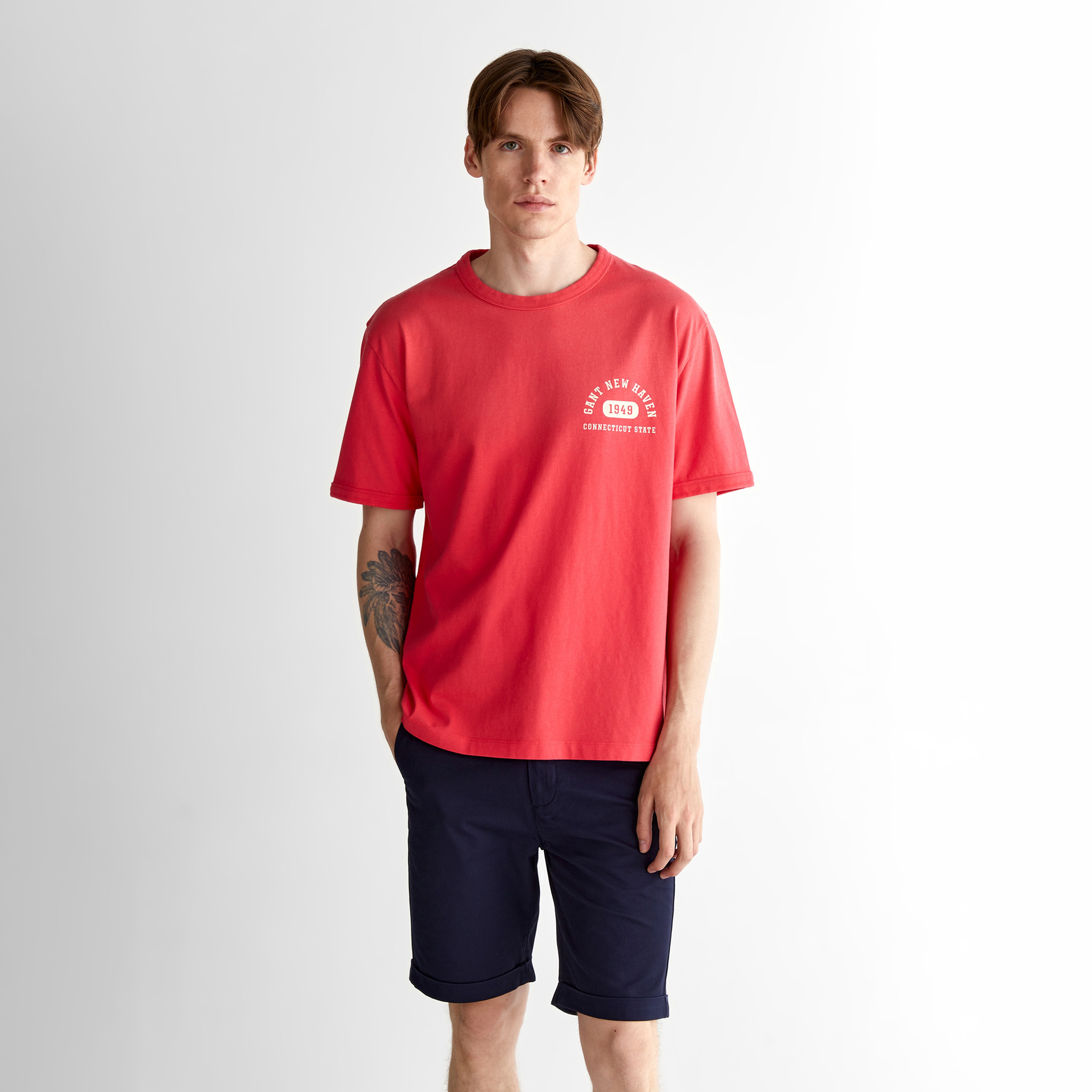 GANT Erkek Kırmızı Relaxed Fit Bisiklet Yaka Logolu T-Shirt