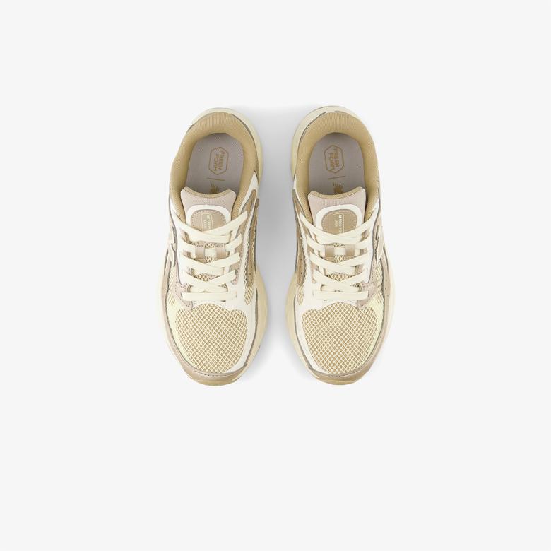 New Balance Arishi Kadın Bej Koşu Ayakkabısı