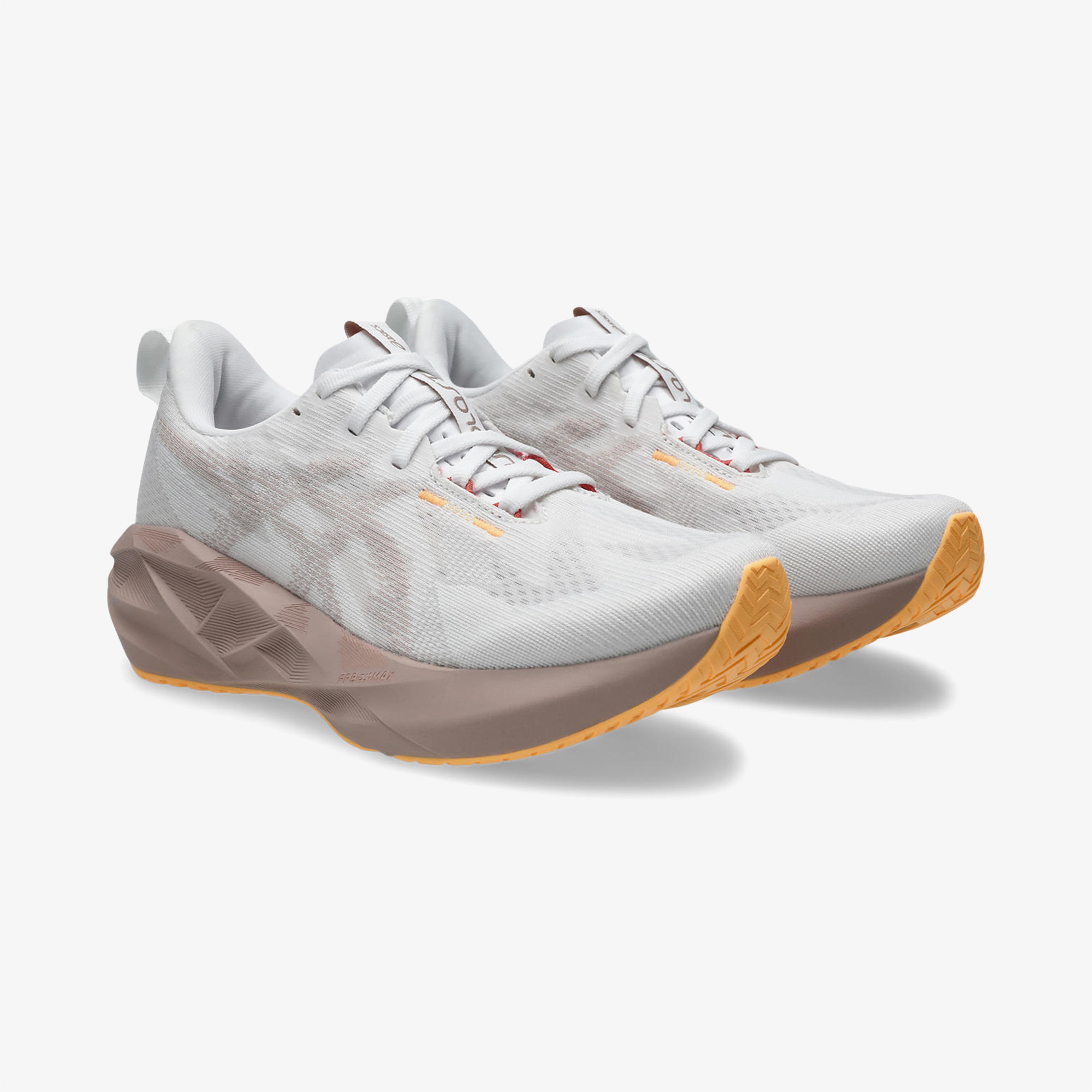 Asics Novablast 5 Kadın Beyaz Koşu Ayakkabısı