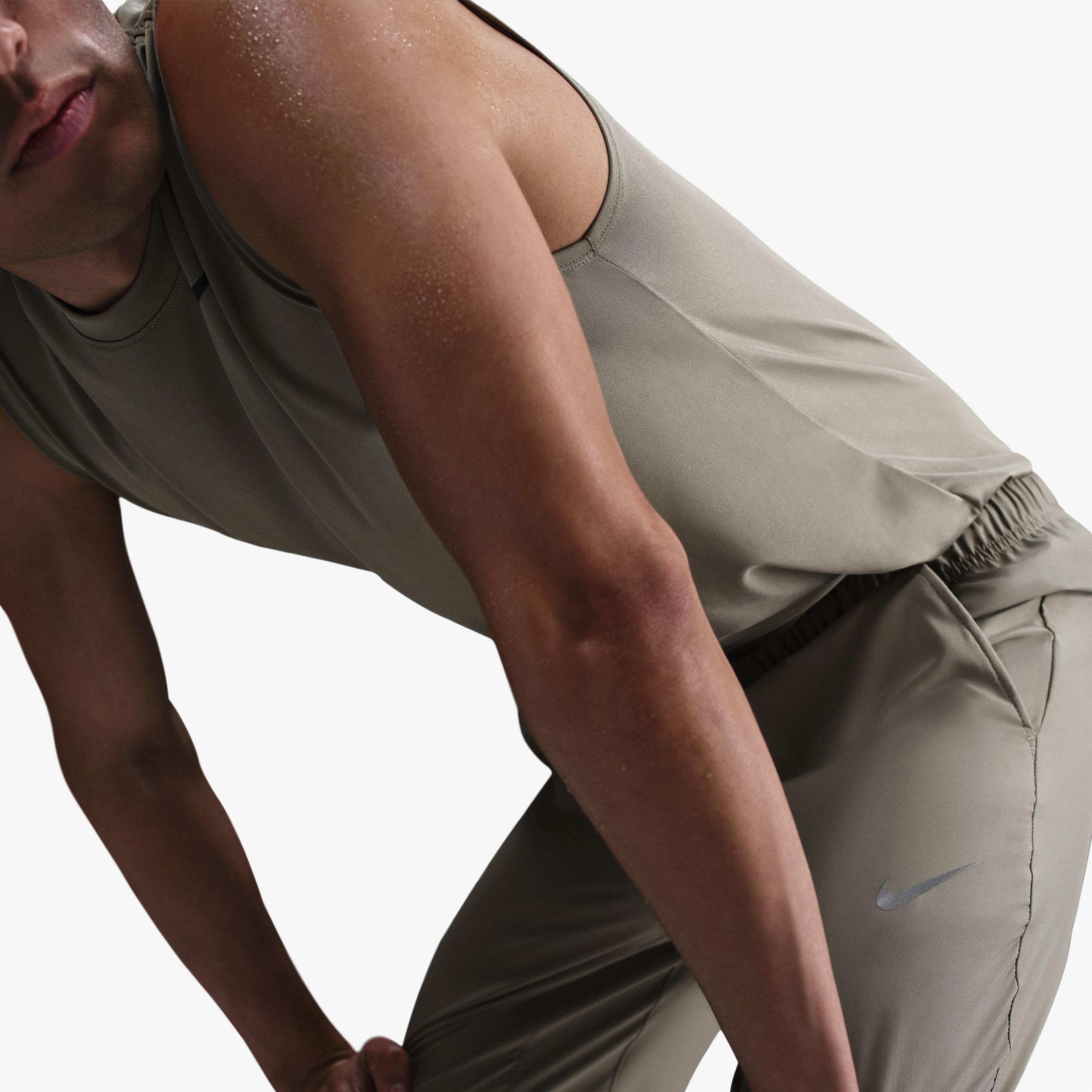 Nike Form Erkek Haki Antrenman Eşofman Altı