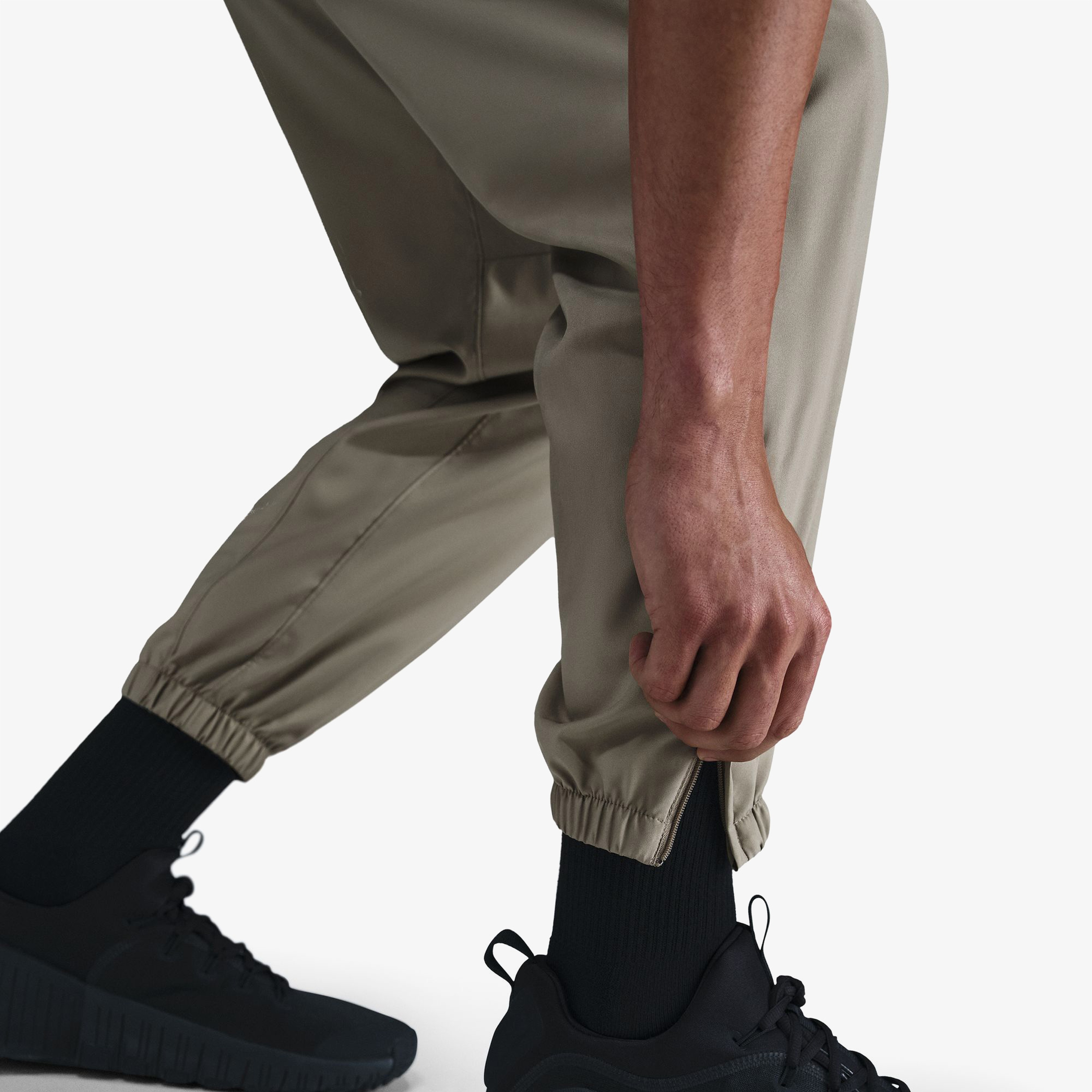 Nike Form Erkek Haki Antrenman Eşofman Altı