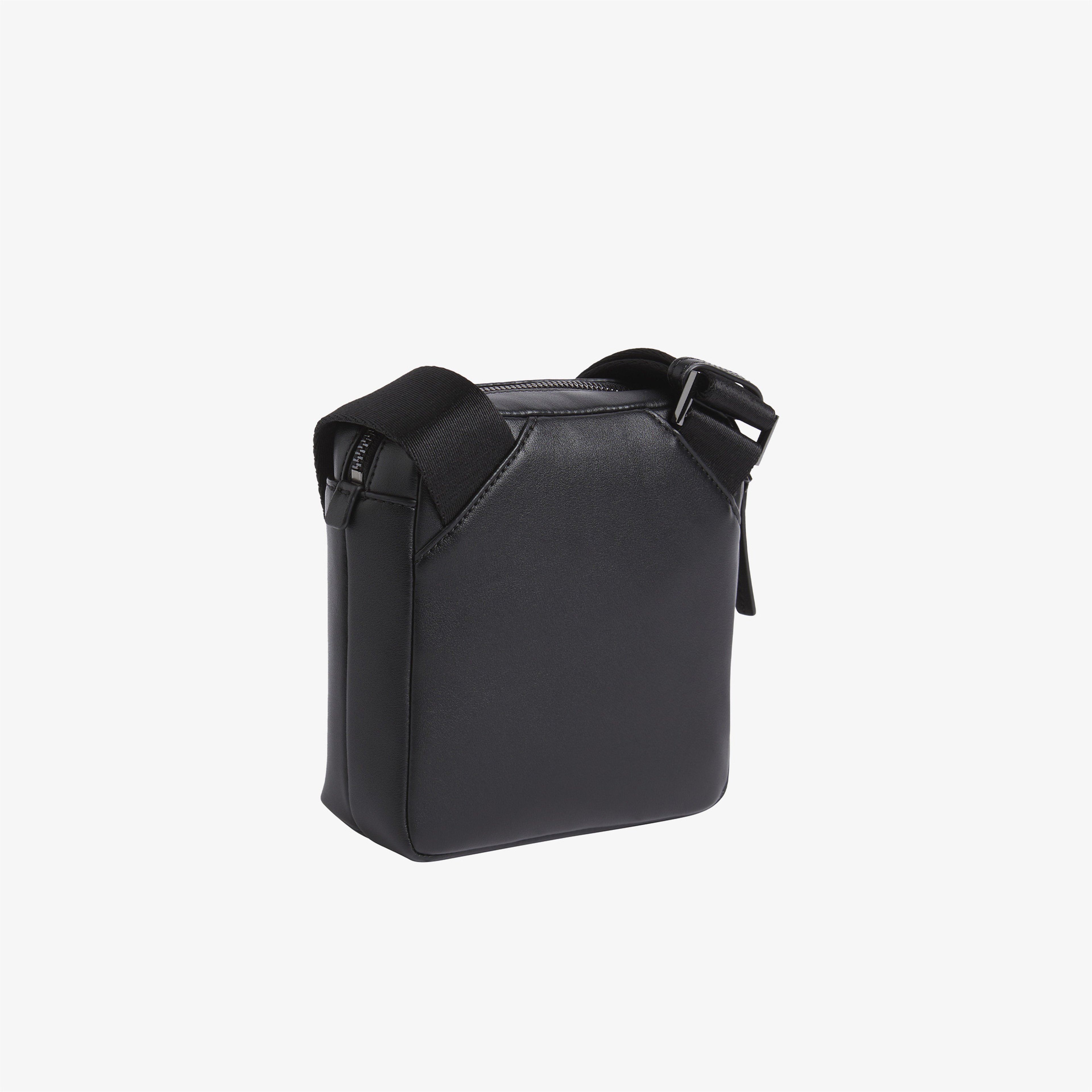 Calvin Klein Clean Essential Cube Reporter Erkek Siyah Çapraz Çanta