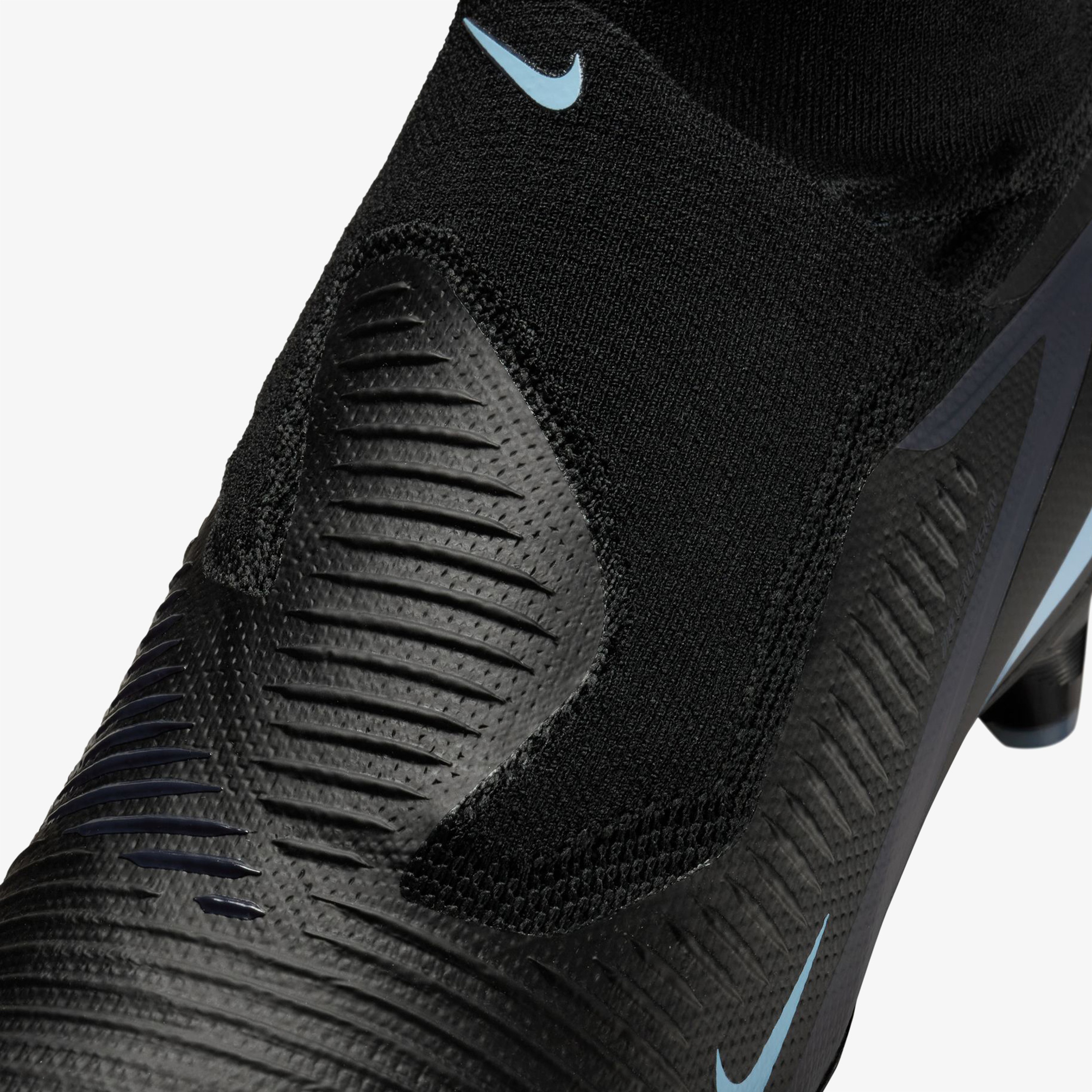 Nike Phantom 6 High Pro Erkek Siyah Çim Saha Kramponu