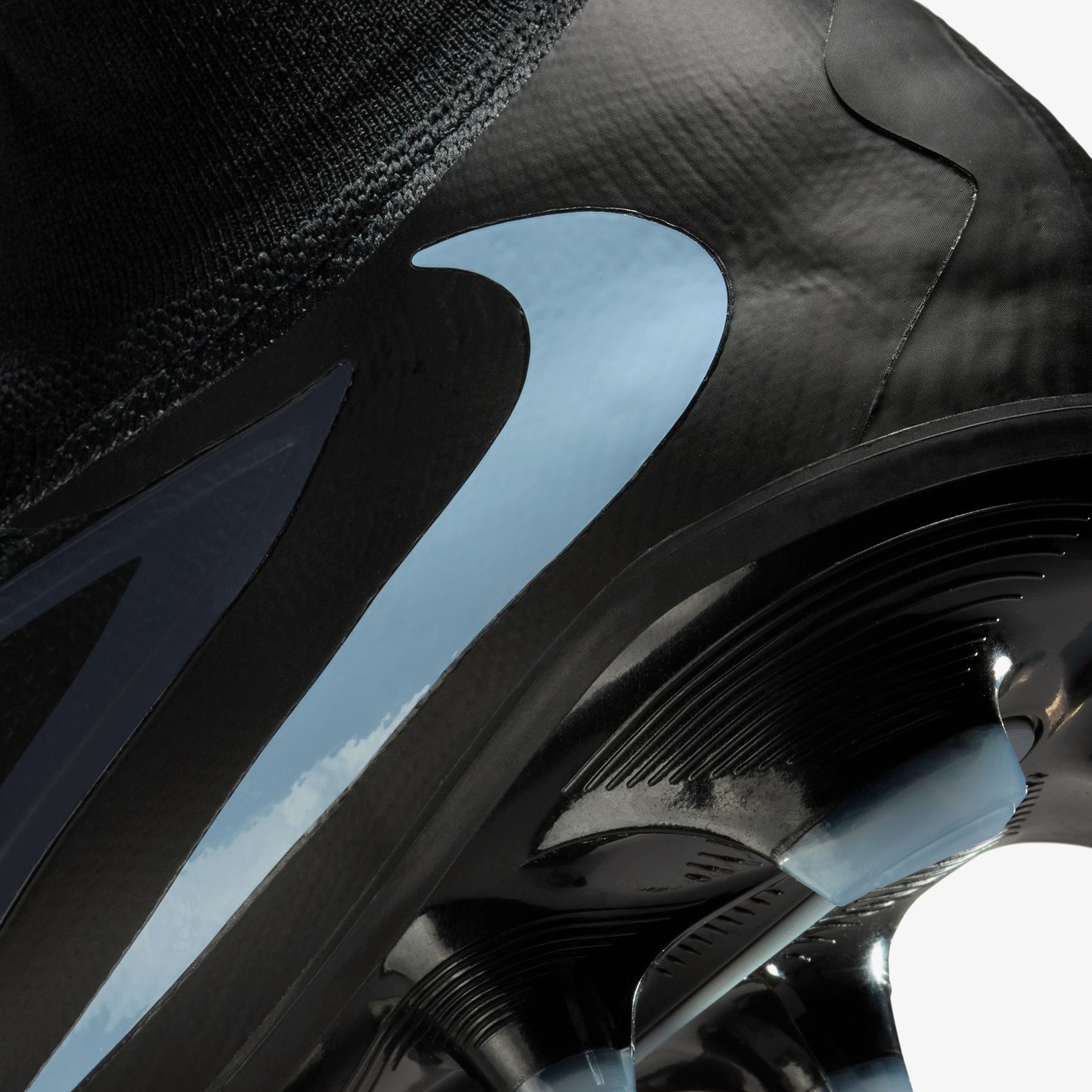Nike Phantom 6 High Pro Erkek Siyah Çim Saha Kramponu