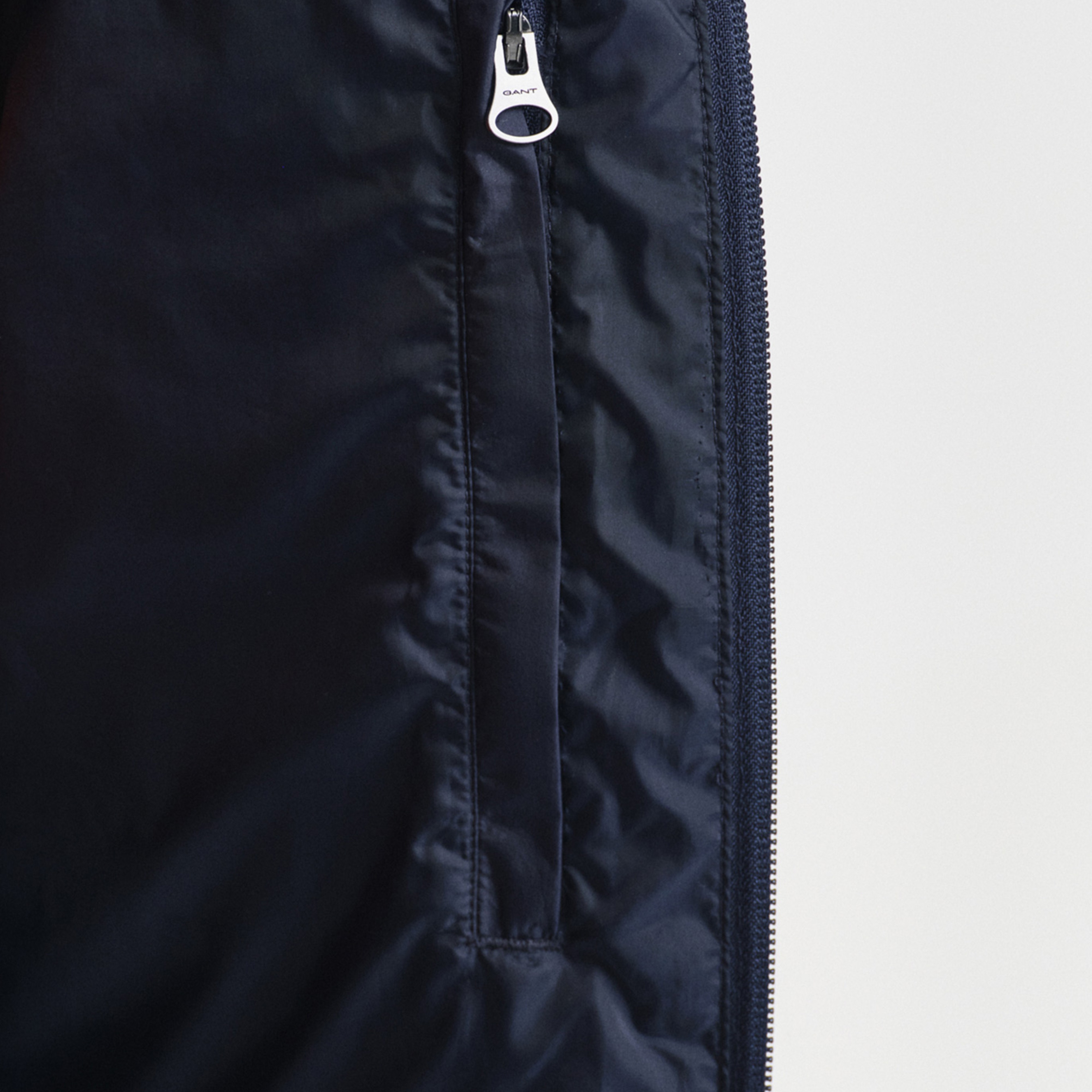 GANT Erkek Lacivert Regular Fit Dik Yaka Kaz Tüyü Yelek