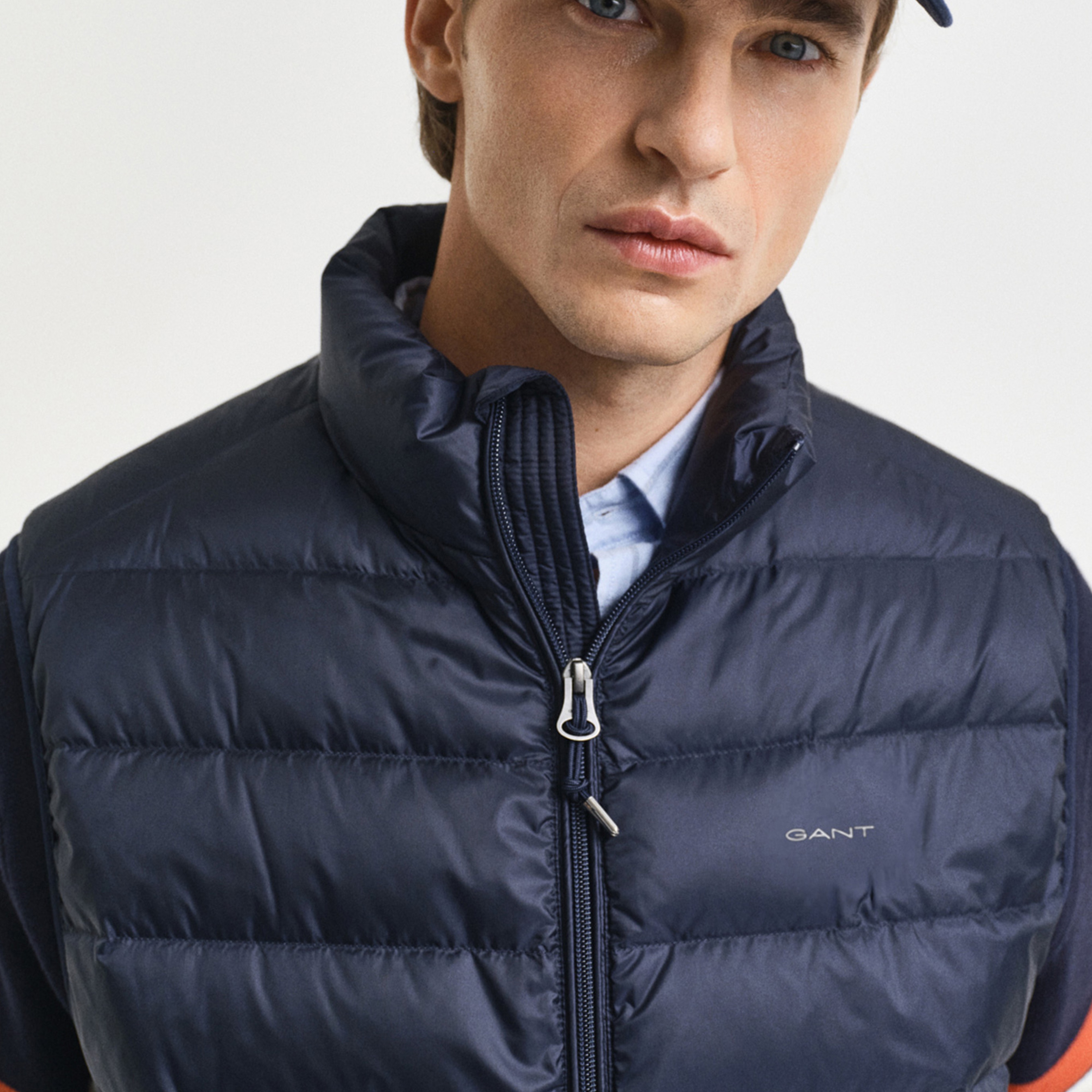 GANT Erkek Lacivert Regular Fit Dik Yaka Kaz Tüyü Yelek