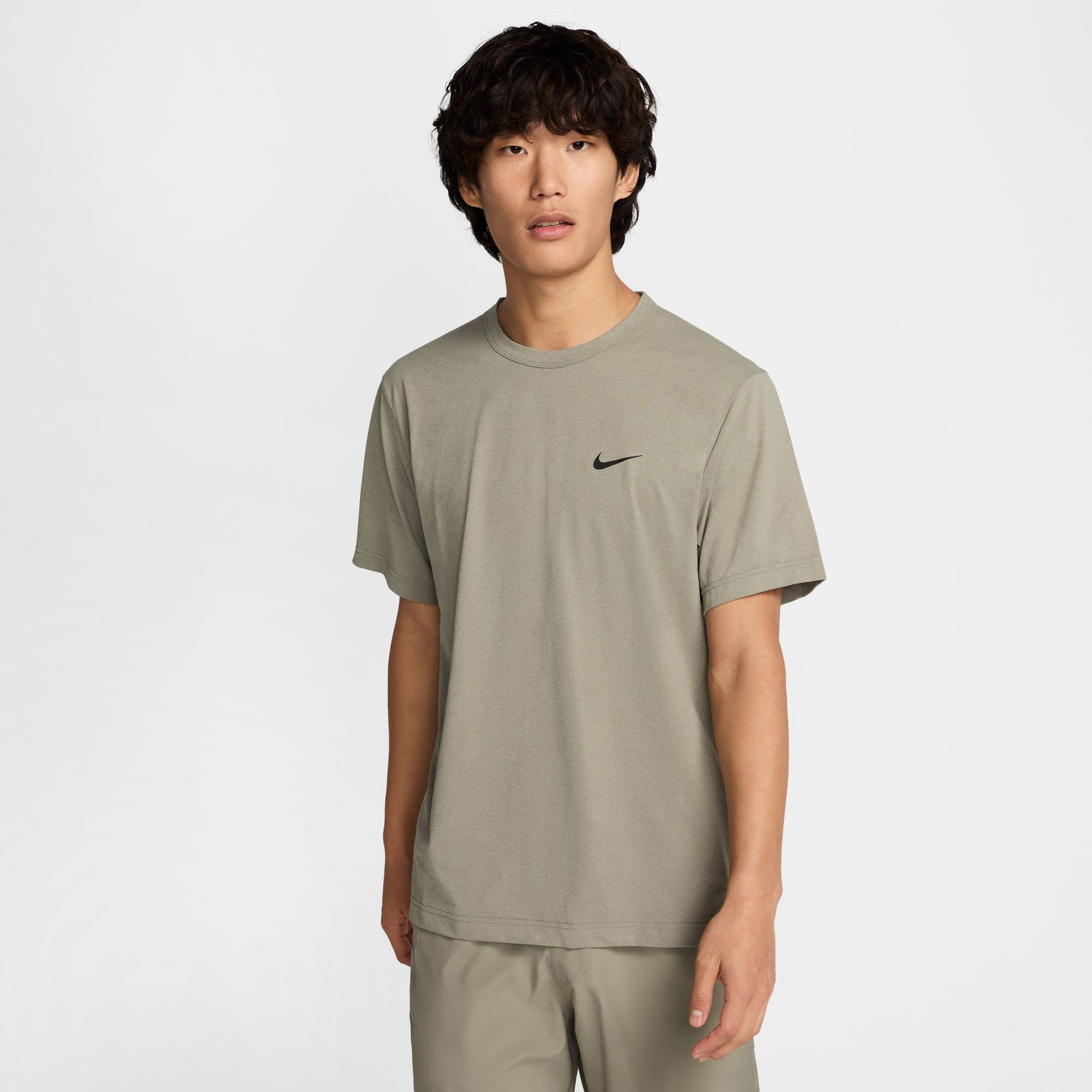 Nike Hyverse Erkek Haki Antrenman T-Shirt