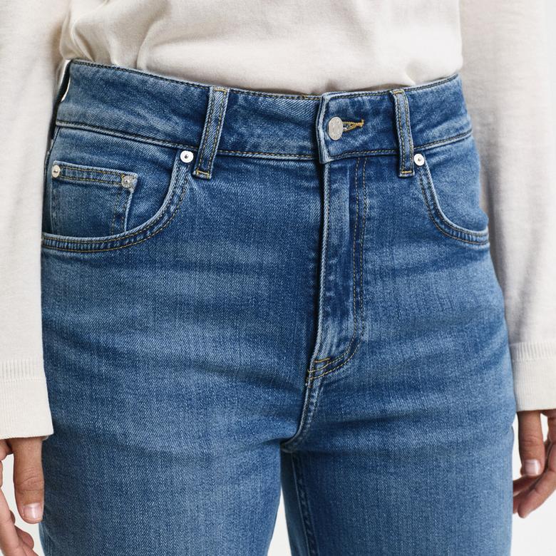 GANT Kadın Mavi Slim Fit Flare Jean Pantolon