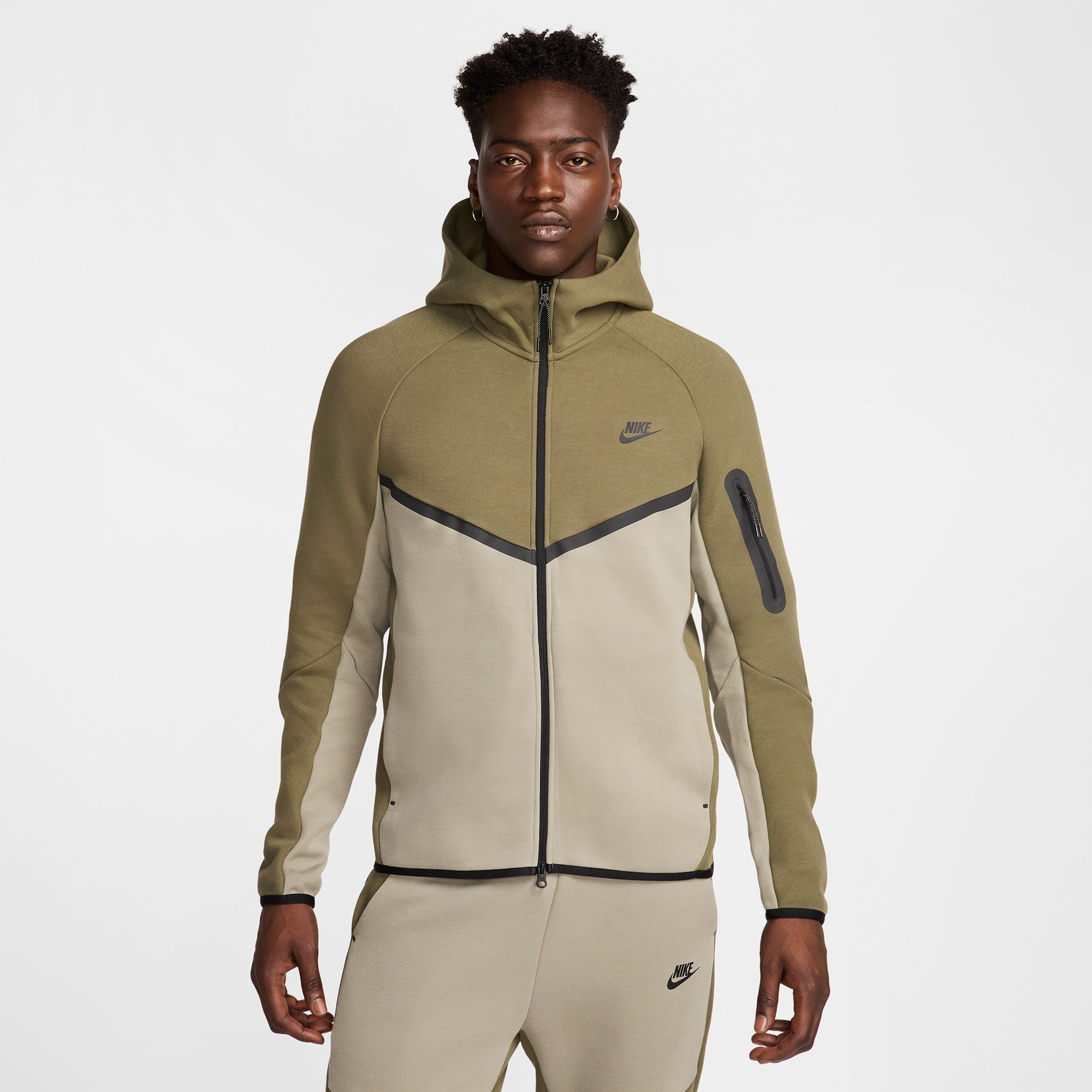 Nike Tech Fleece Erkek Yeşil Yağmurluk