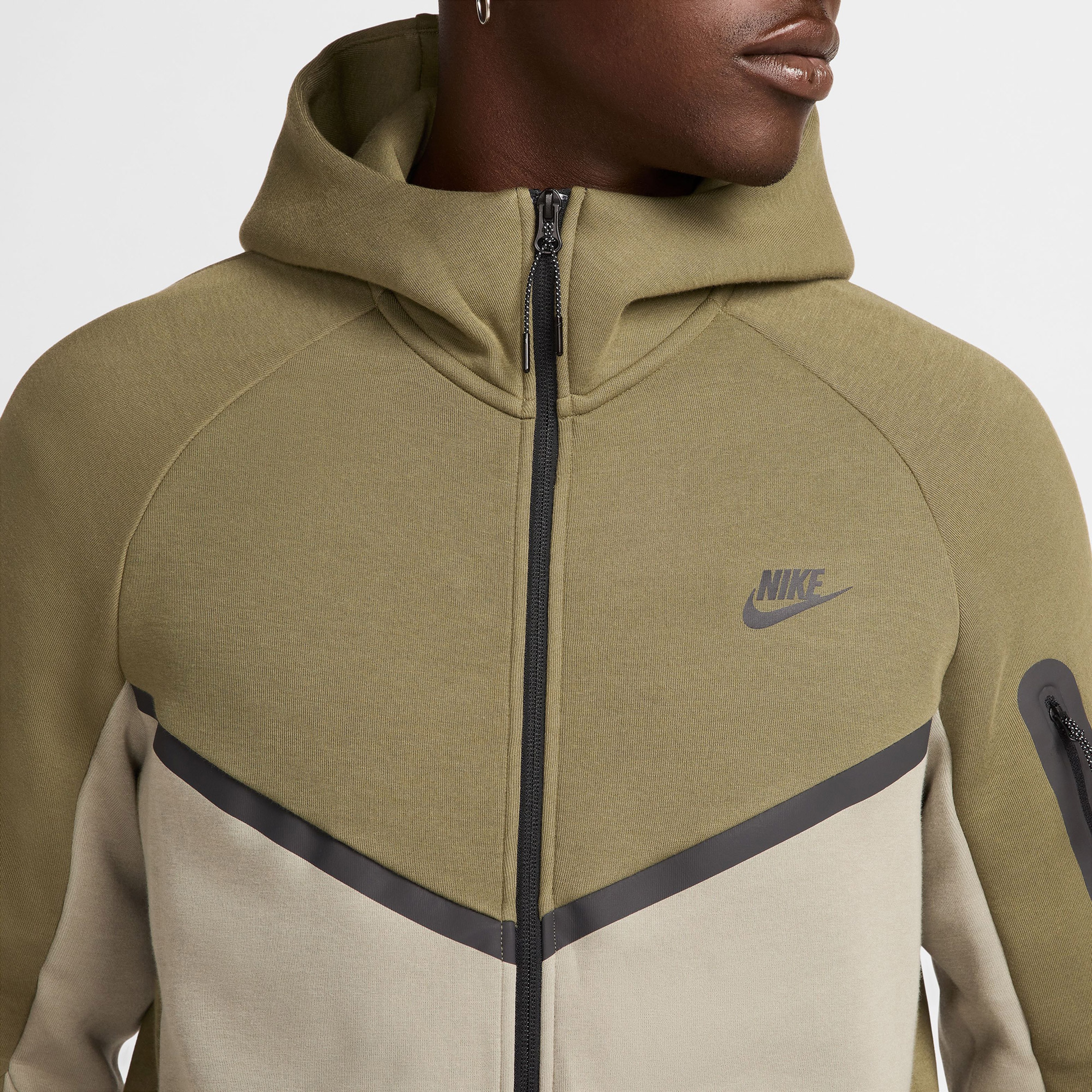 Nike Tech Fleece Erkek Yeşil Yağmurluk