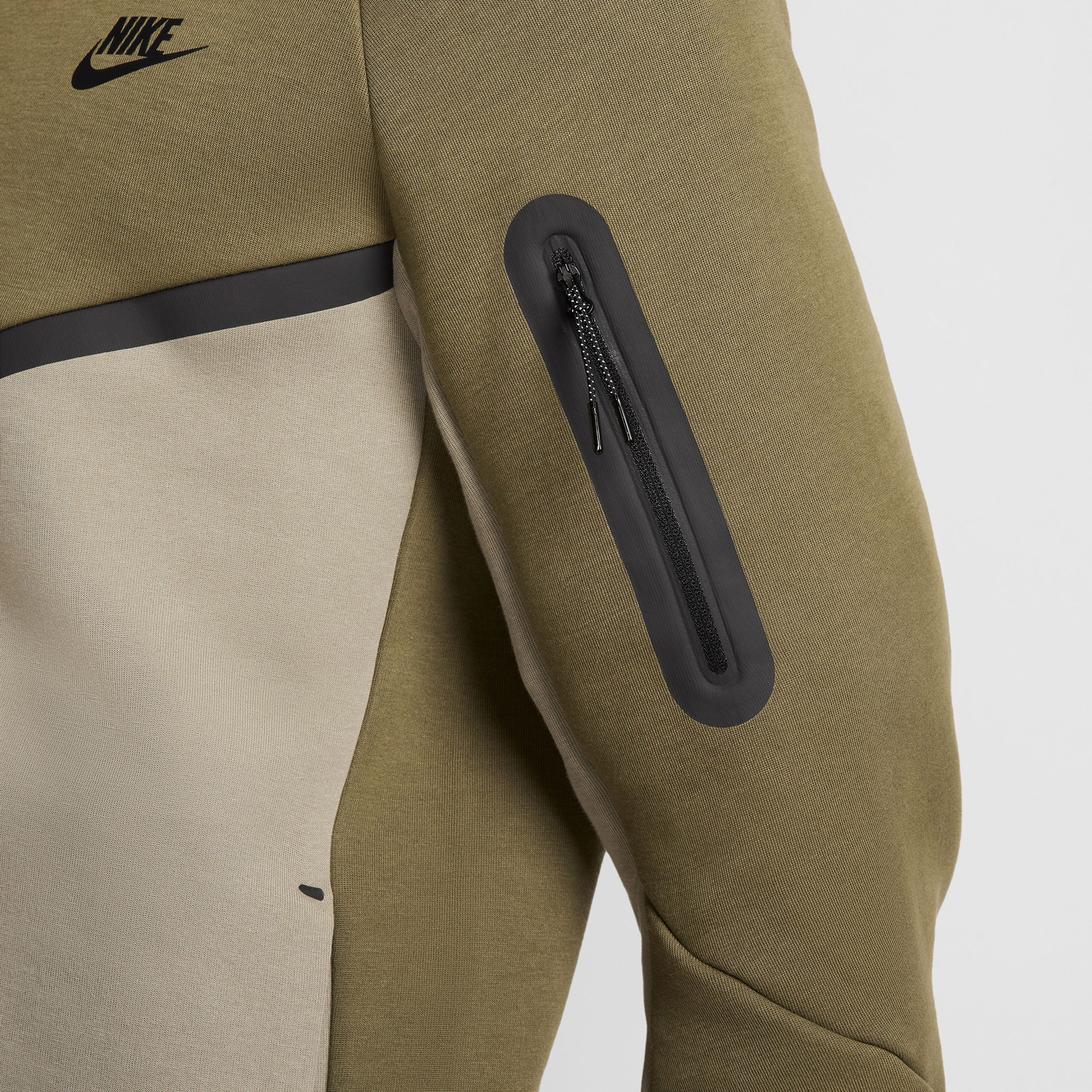 Nike Tech Fleece Erkek Yeşil Yağmurluk