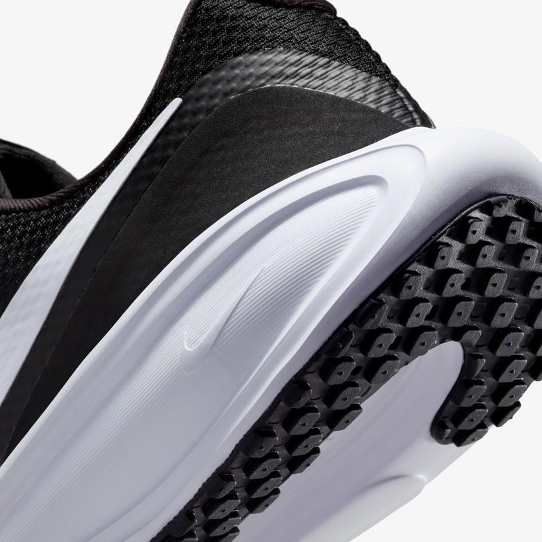 Nike Revolution 8 Kadın Siyah Koşu Ayakkabısı