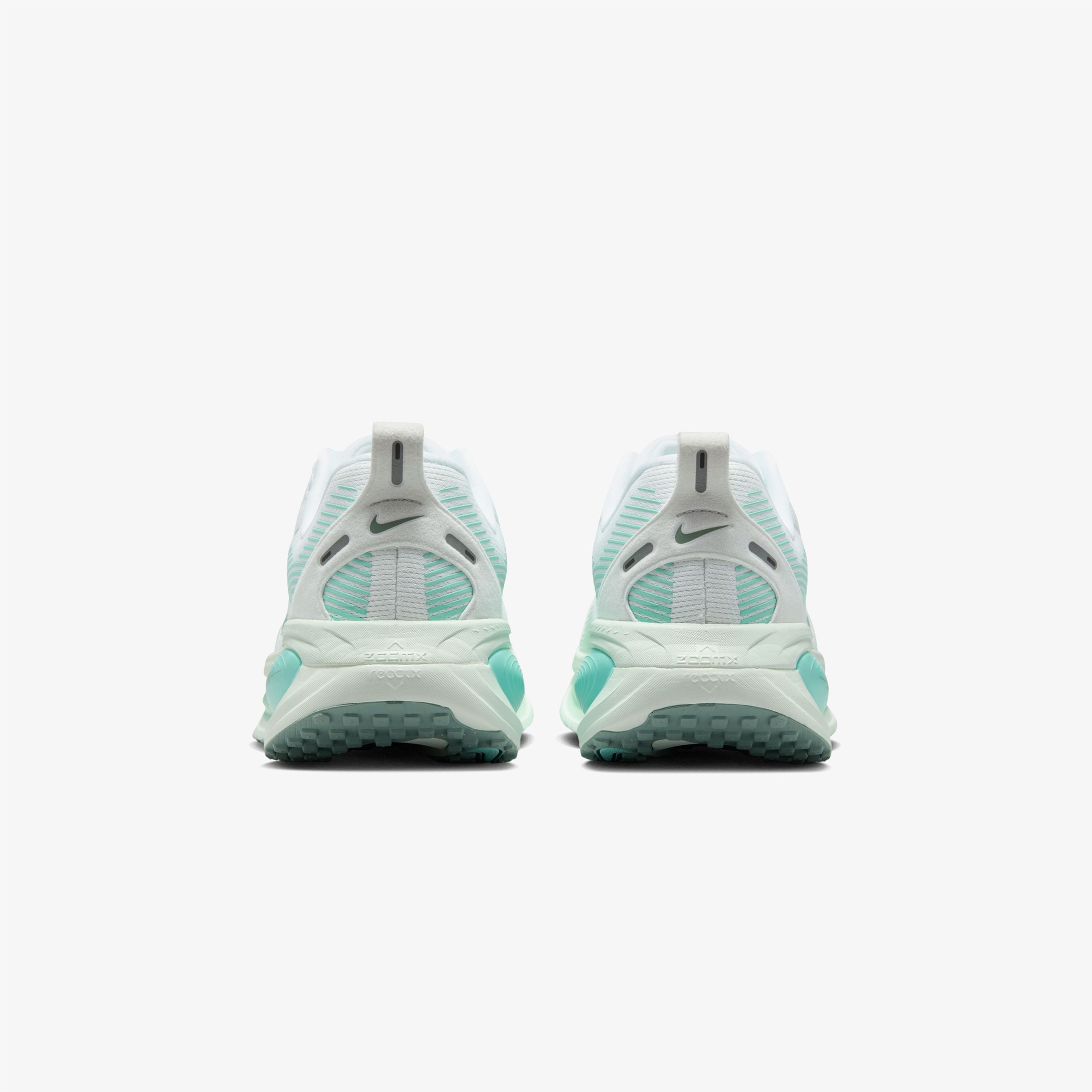 Nike Vomero 18 Kadın Beyaz Koşu Ayakkabısı