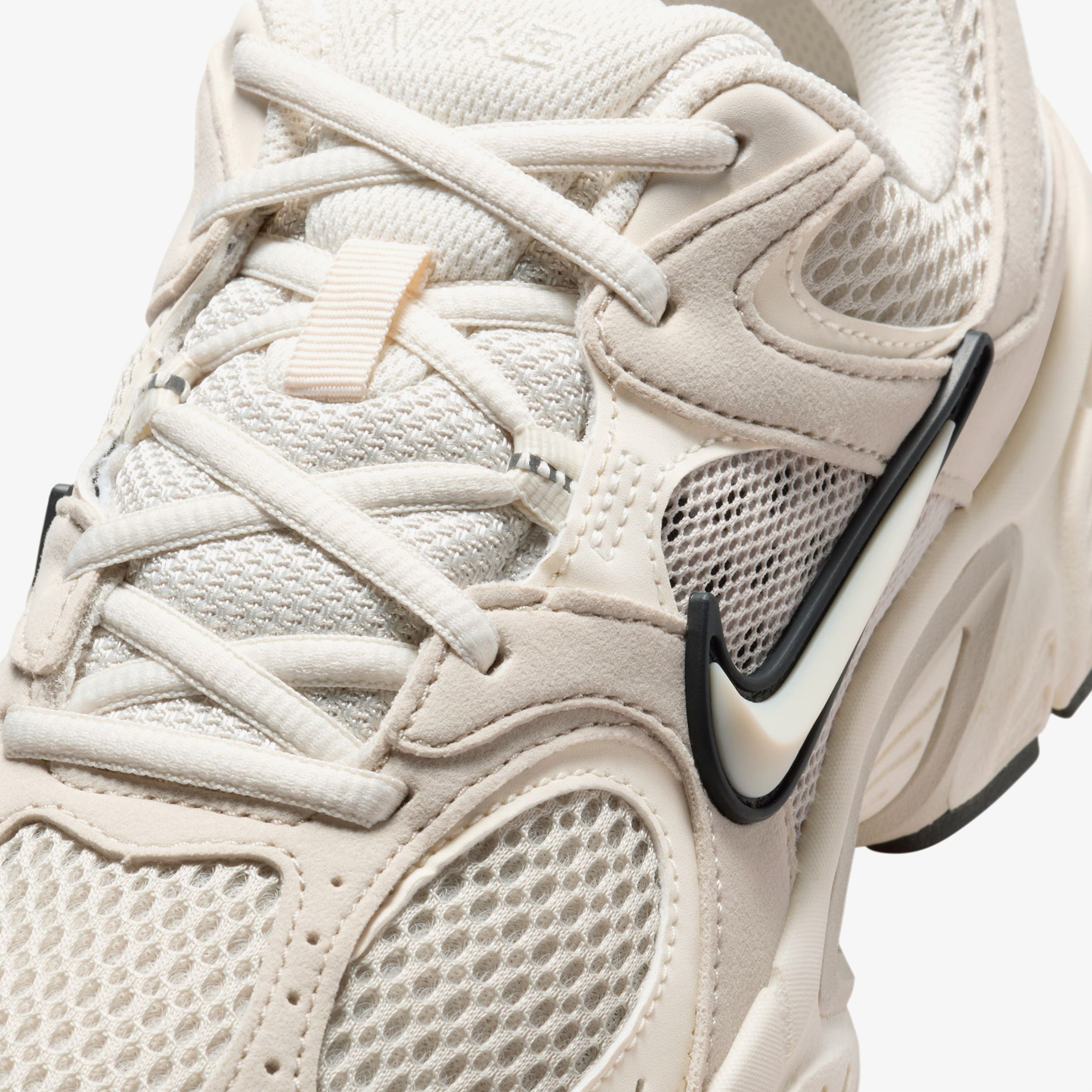 Nike V5 RNR Kadın Krem Spor Ayakkabı