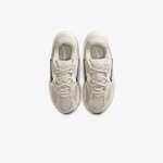 Nike V5 RNR Kadın Krem Spor Ayakkabı