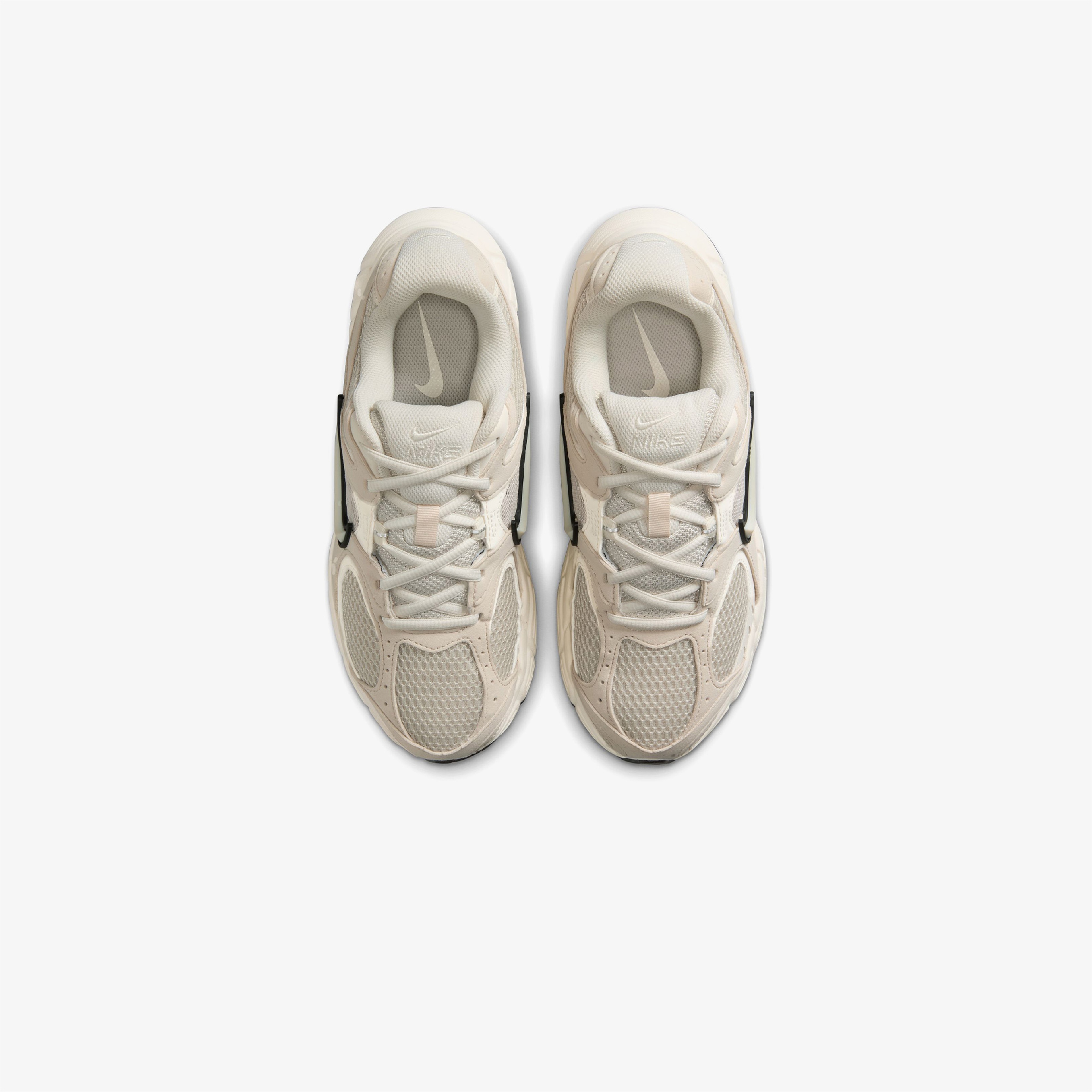 Nike V5 RNR Kadın Krem Spor Ayakkabı