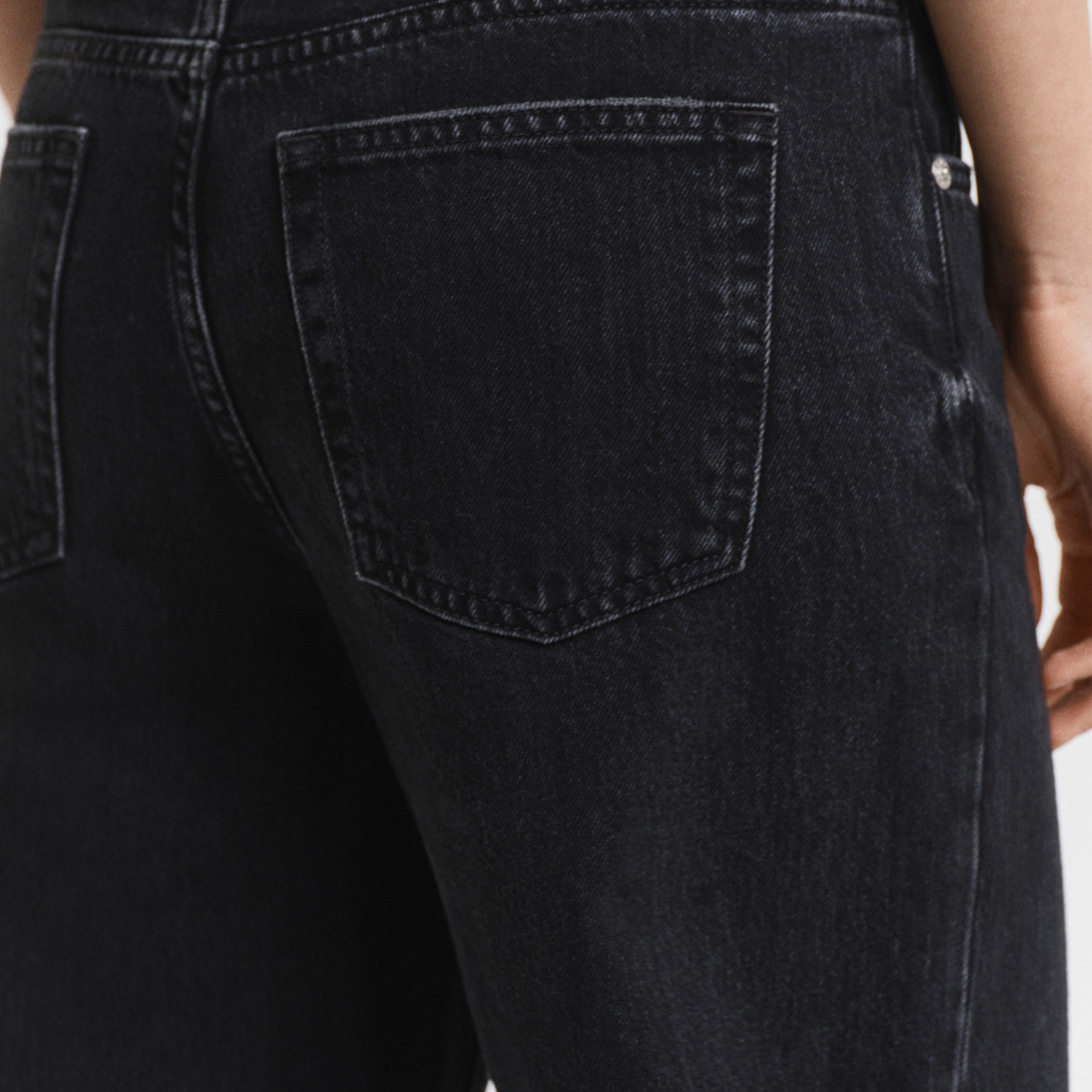 GANT Kadın Siyah Relaxed Fit Jean