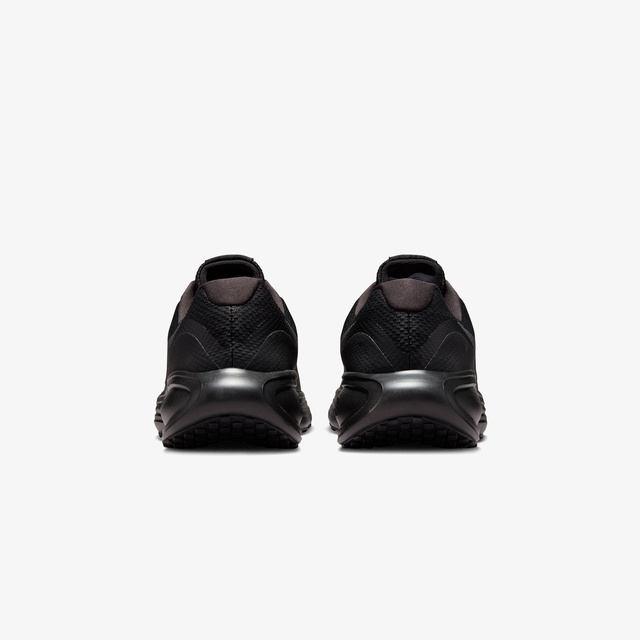 Nike Siyah Nike Revolution 8